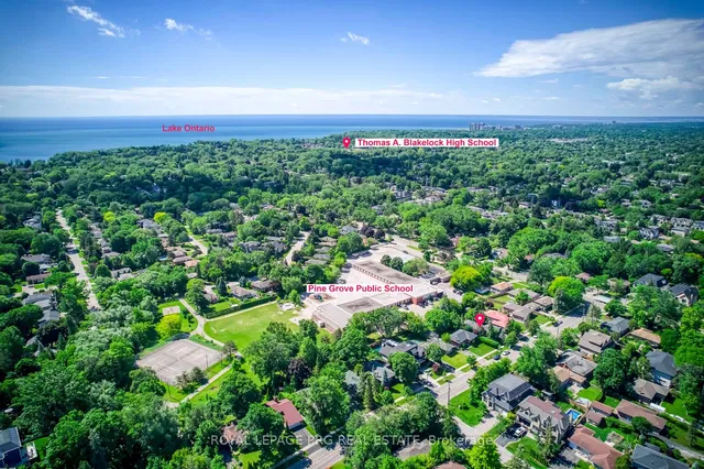 598 Wildwood Dr, Oakville 5