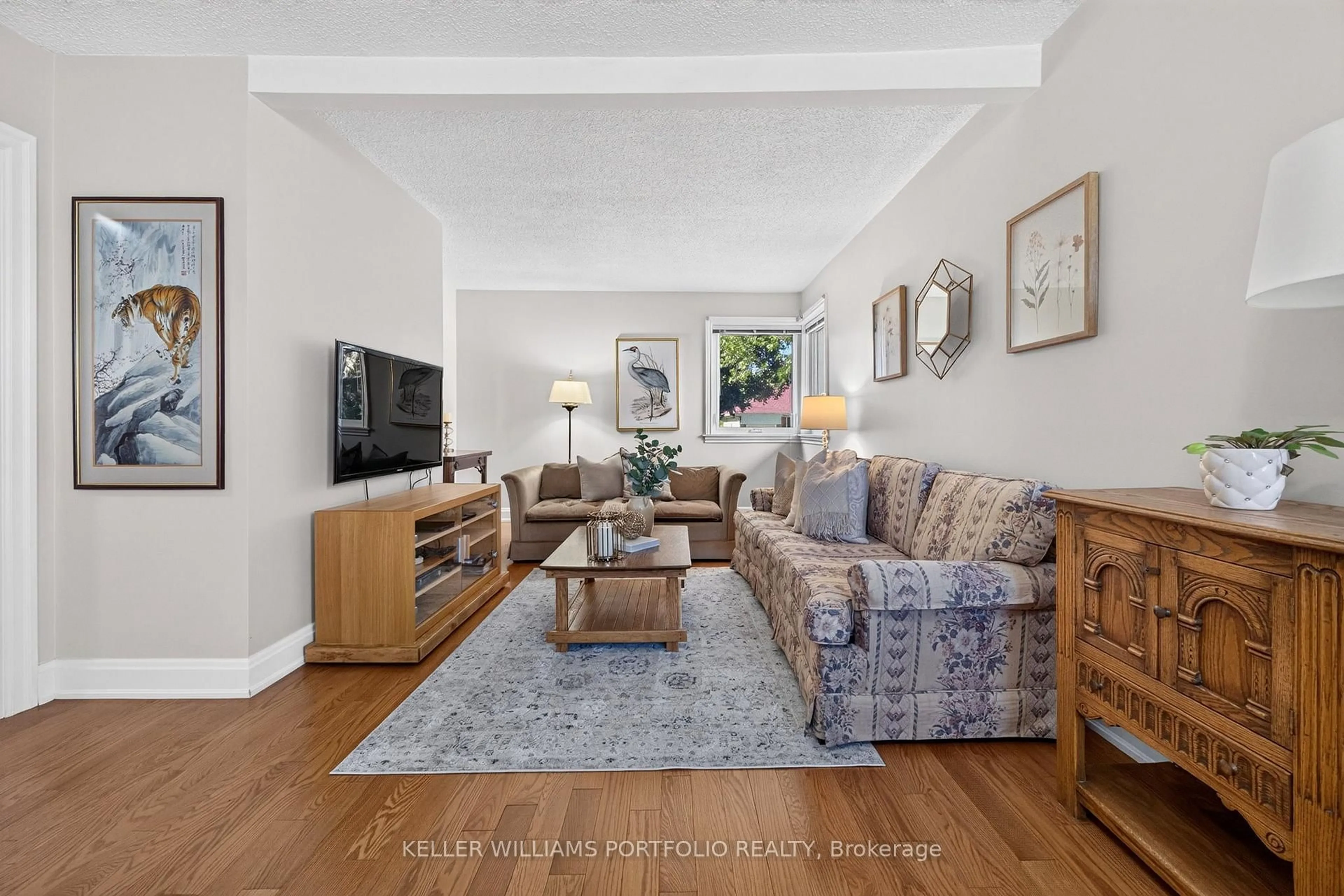 Living room with furniture, unknown for 23 Graystone Gdns, Toronto Ontario M8Z 3C2