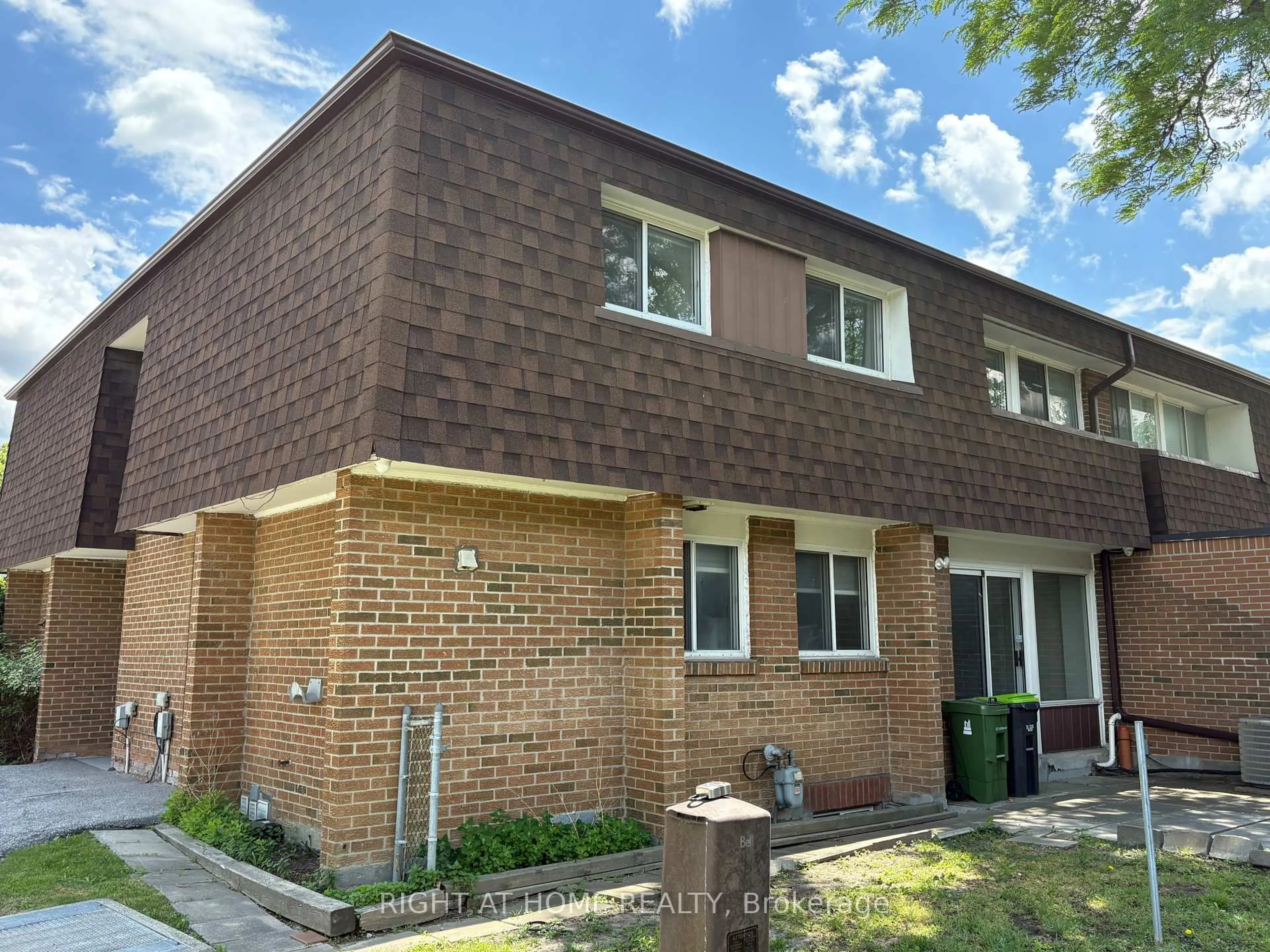 Home with brick exterior material, street for 16 Litchfield Crt #115, Toronto Ontario M9V 2A8