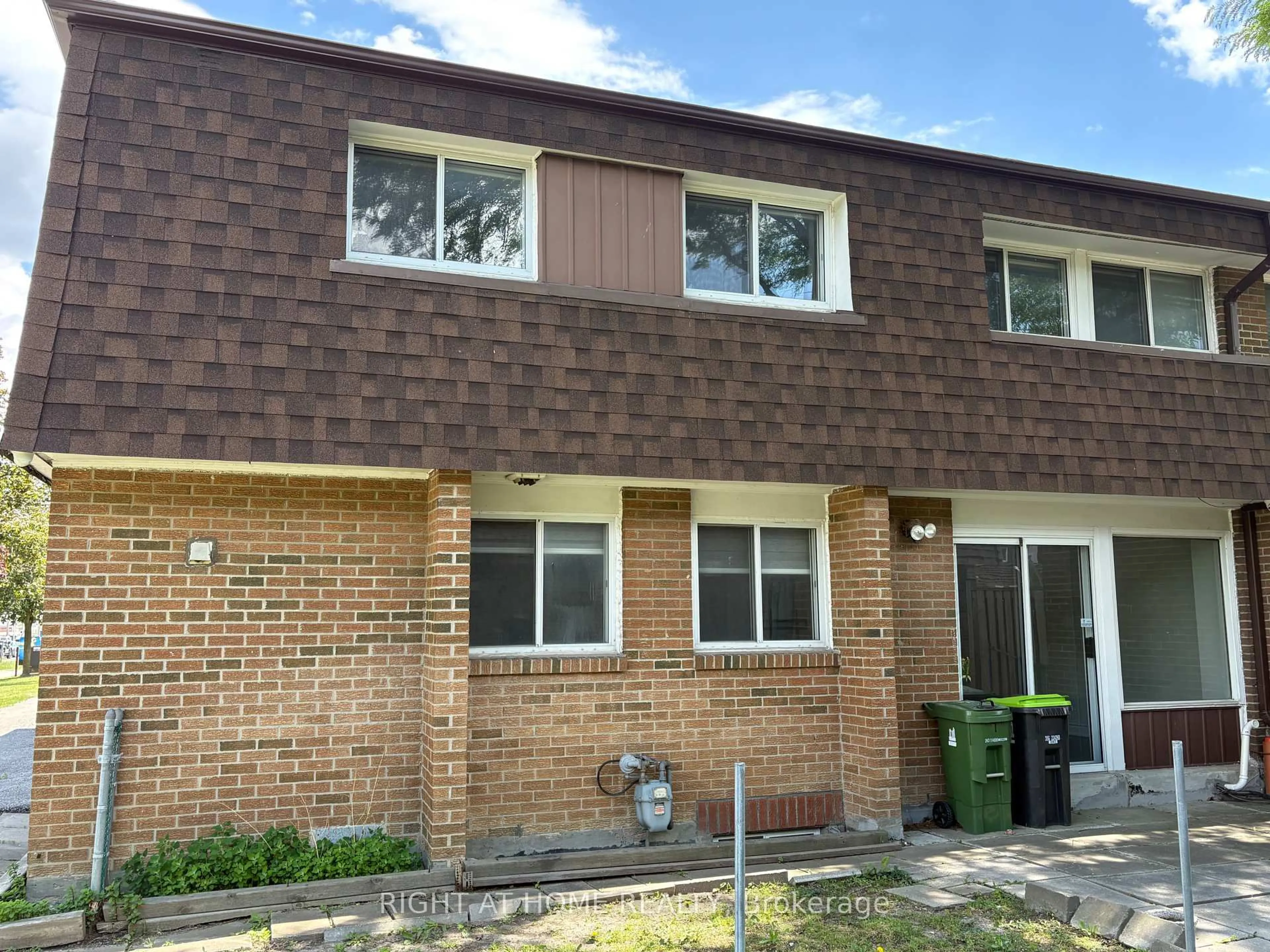Home with brick exterior material, street for 16 Litchfield Crt #115, Toronto Ontario M9V 2A8