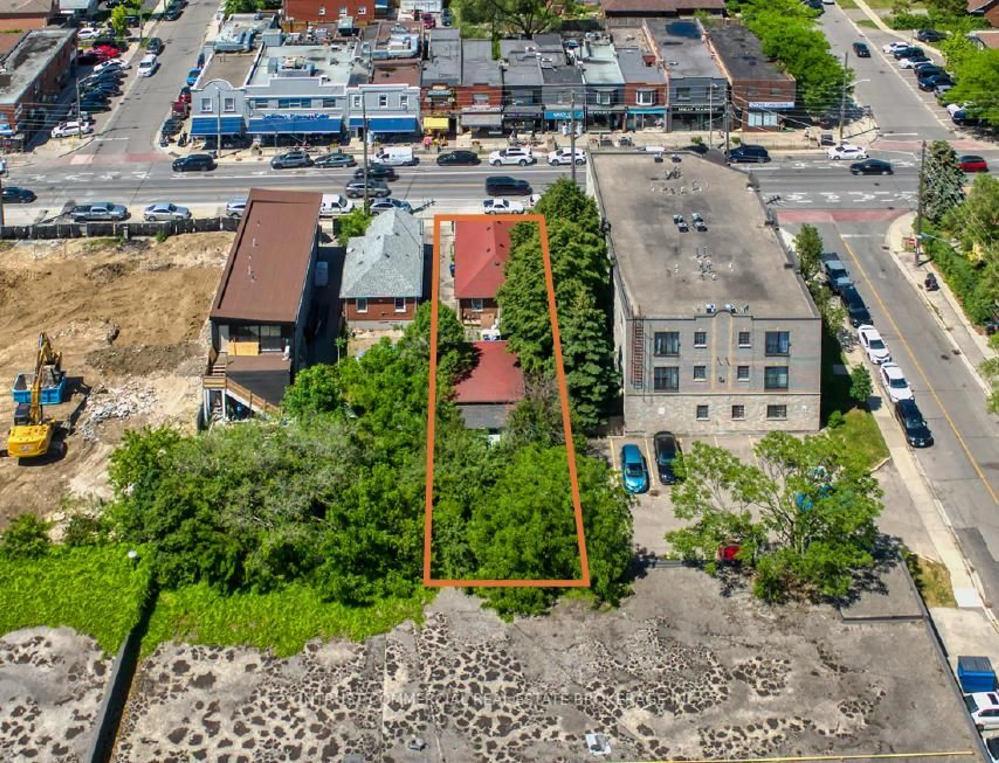 A pic from outside/outdoor area/front of a property/back of a property/a pic from drone, street for 371 Royal York Rd, Toronto Ontario M8Y 2R1