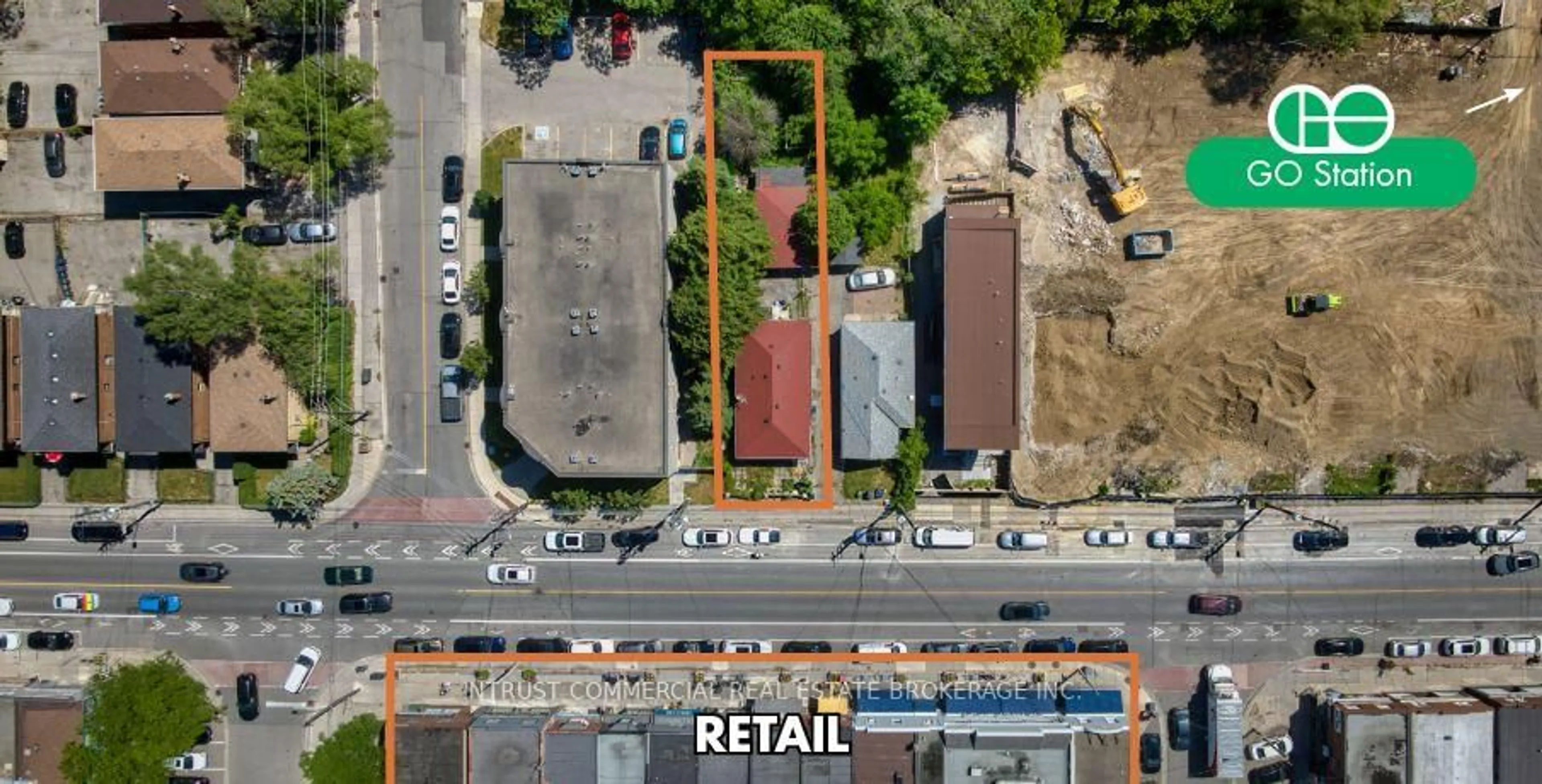 A pic from outside/outdoor area/front of a property/back of a property/a pic from drone, street for 371 Royal York Rd, Toronto Ontario M8Y 2R1
