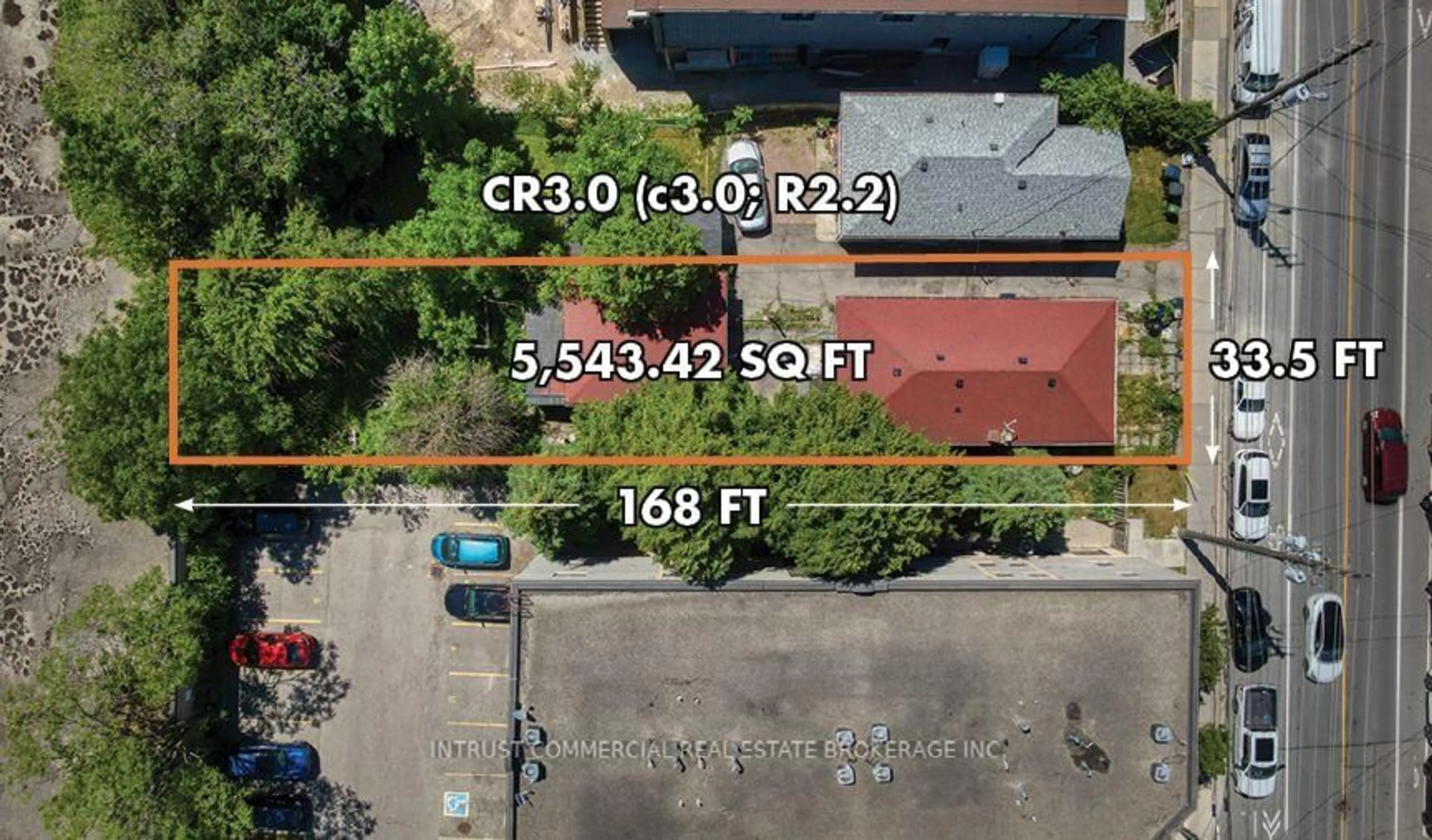 A pic from outside/outdoor area/front of a property/back of a property/a pic from drone, street for 371 Royal York Rd, Toronto Ontario M8Y 2R1