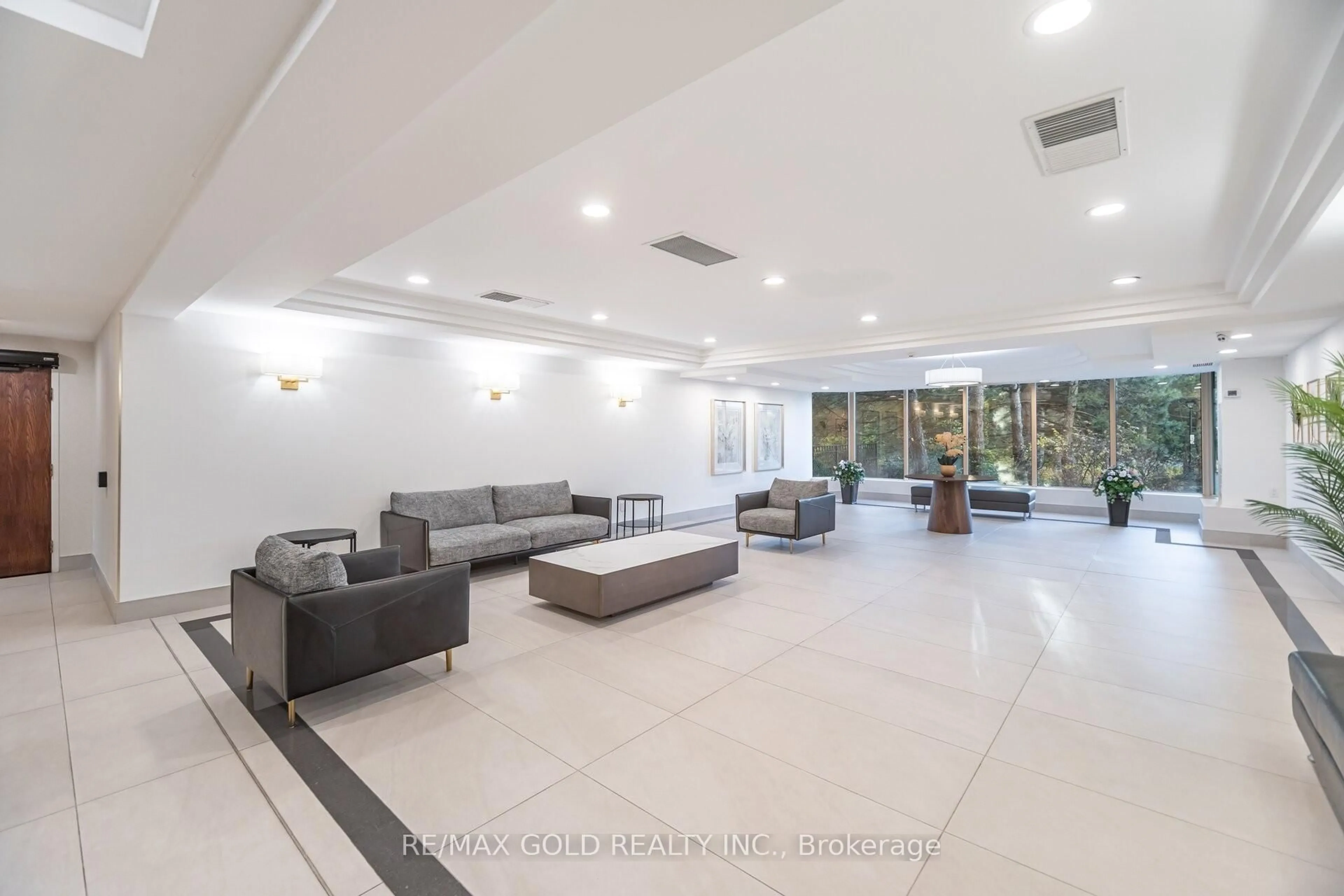 Lobby for 22 Hanover Rd #1908, Brampton Ontario L6S 5K7