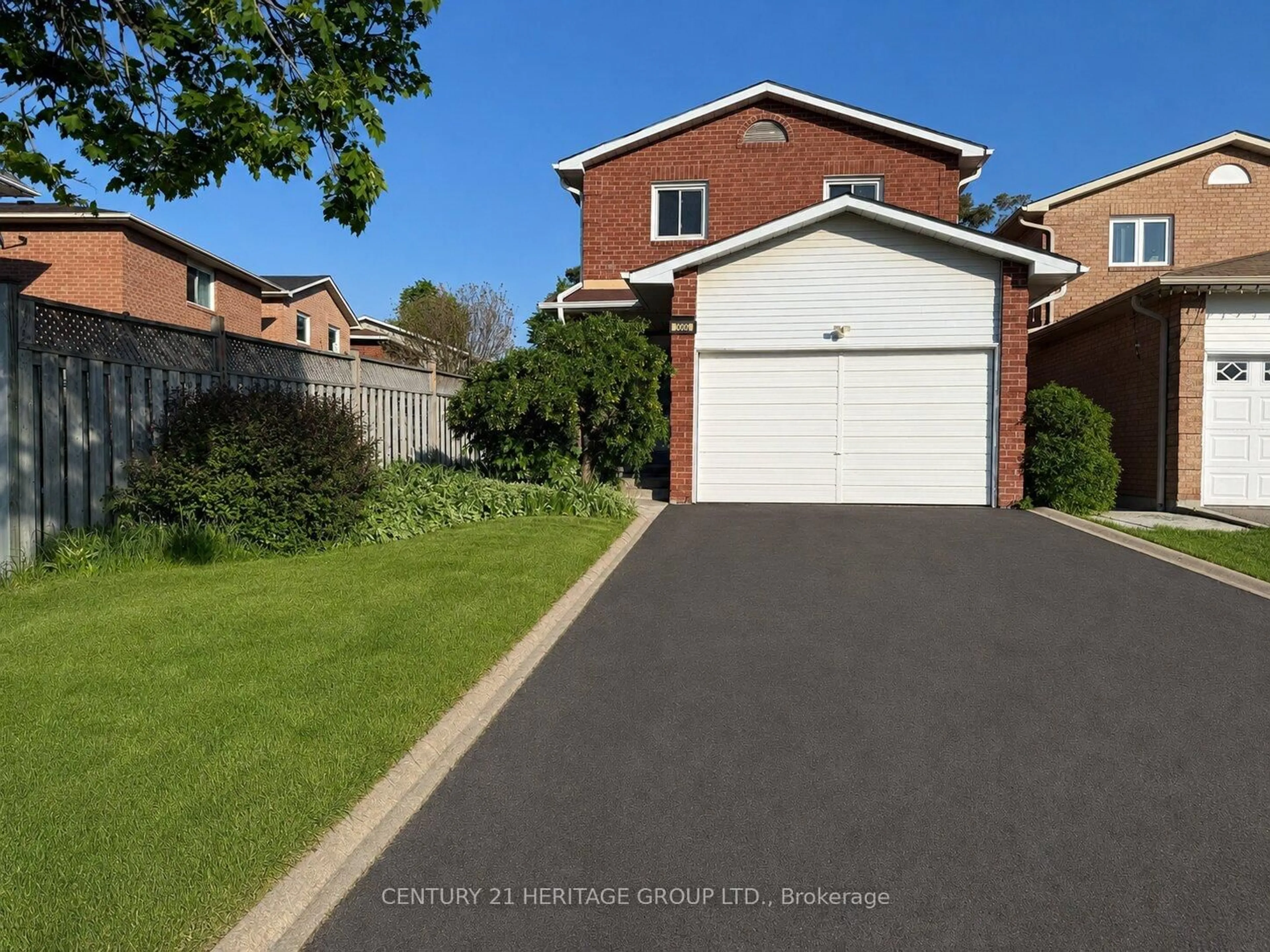 A pic from outside/outdoor area/front of a property/back of a property/a pic from drone, street for 9 Corona Gate, Brampton Ontario L6Y 3N4