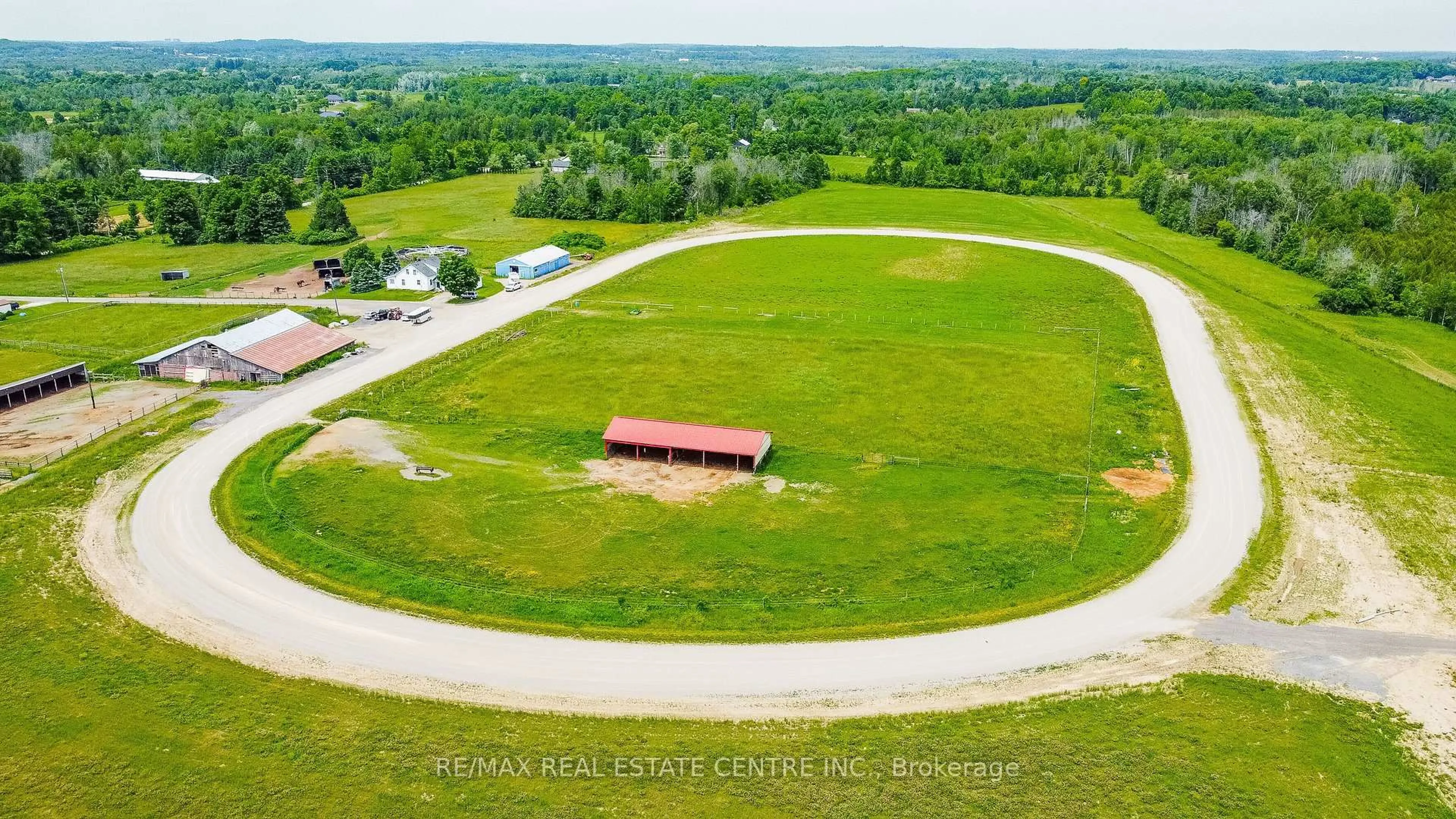 A pic from outside/outdoor area/front of a property/back of a property/a pic from drone, building for 10253 2nd Line, Milton Ontario L0P 1B0