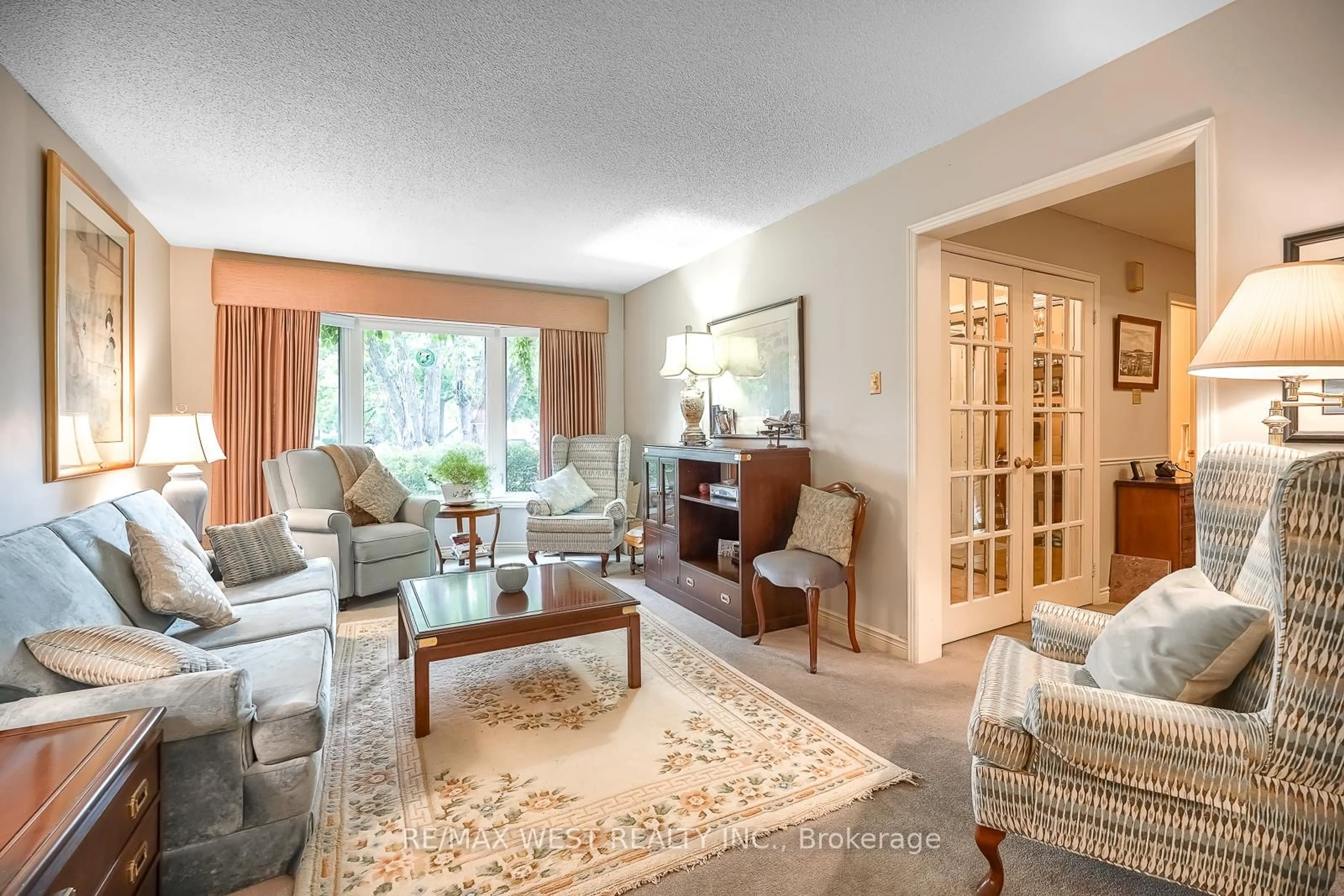 Living room with furniture, unknown for 1914 The Chase, Mississauga Ontario L5M 3A2