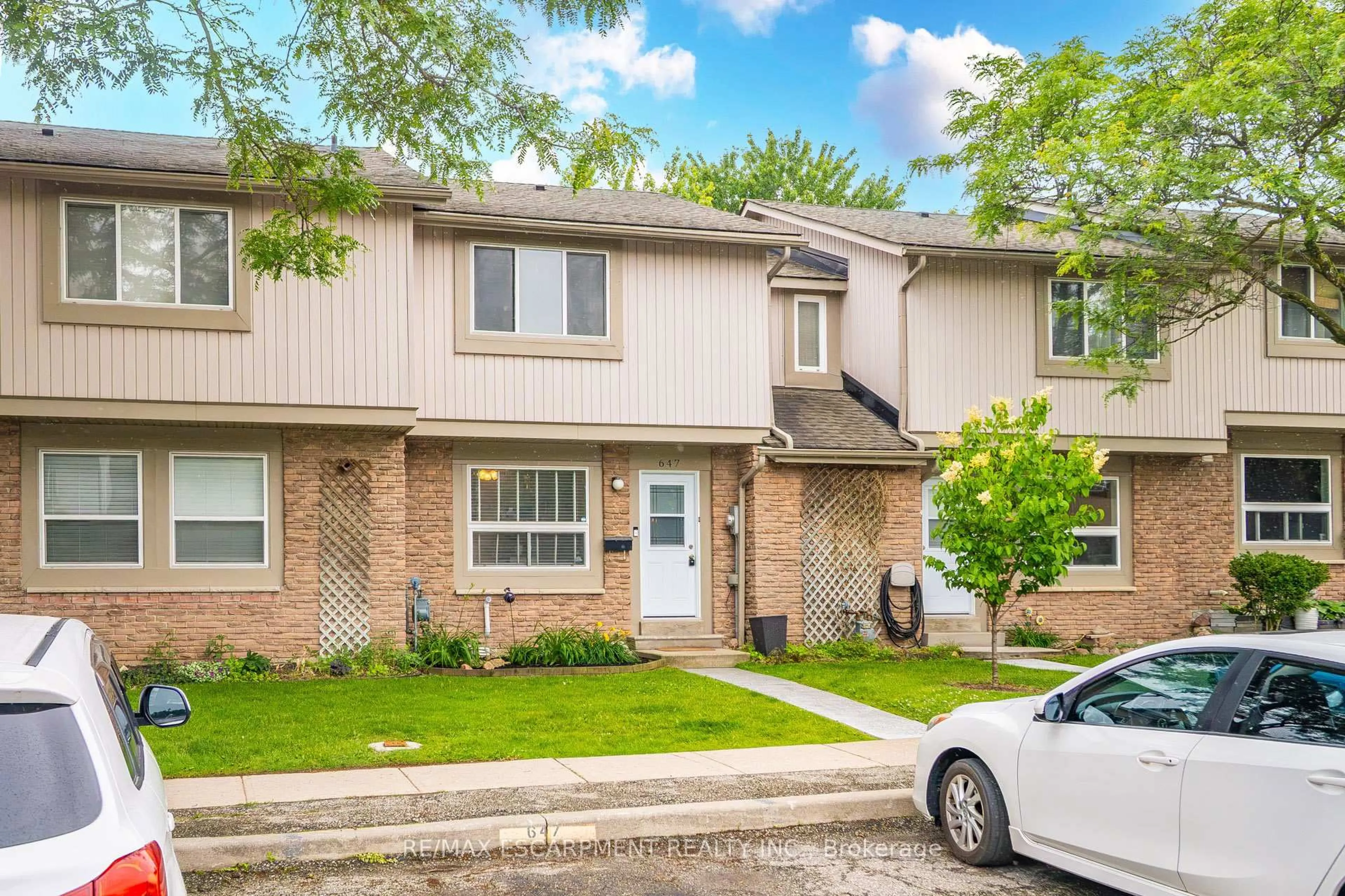 Unknown for 647 Woodward Ave, Milton Ontario L9T 3K4