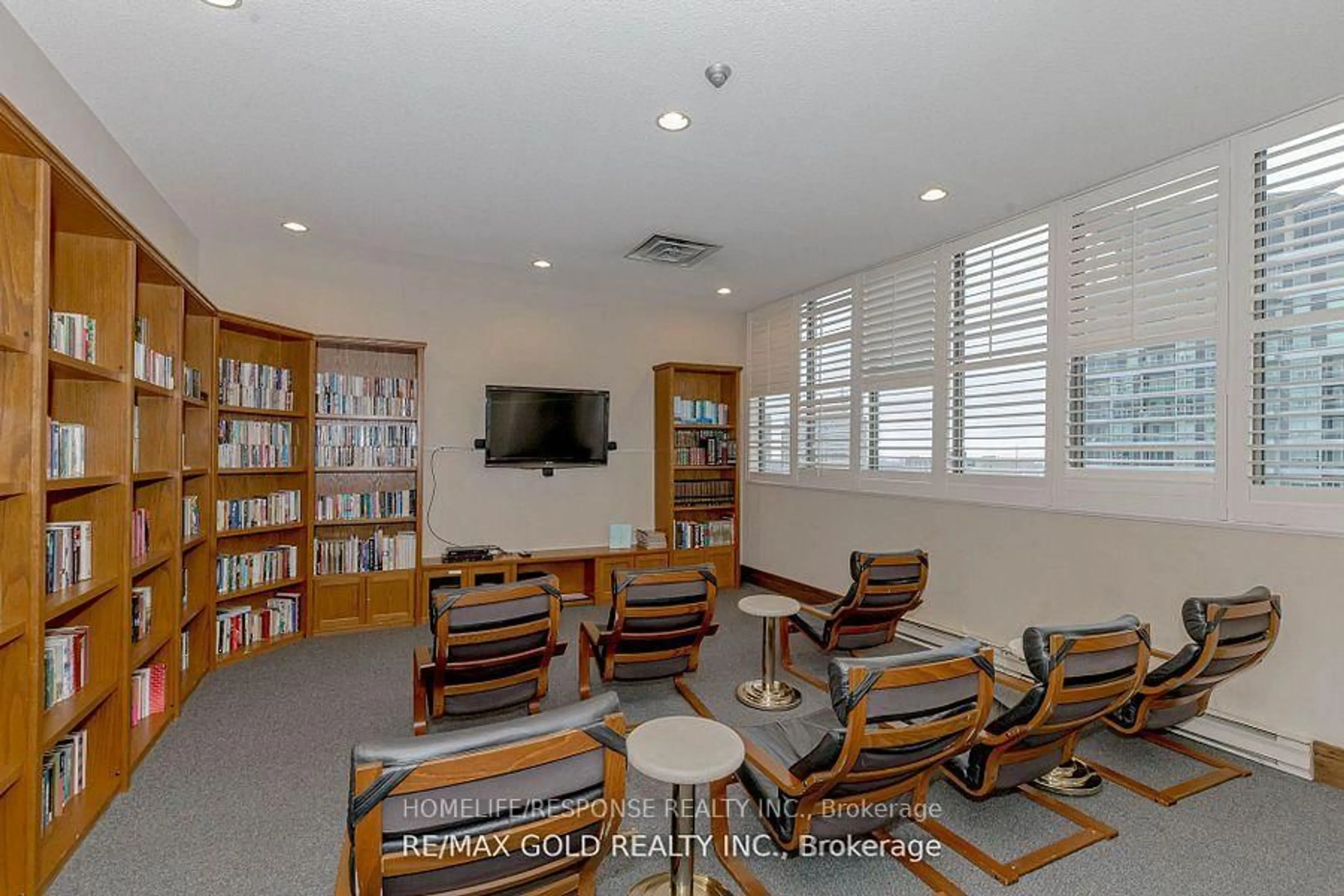 Unknown for 55 ELM Dr #1601, Mississauga Ontario L5B 3Z3