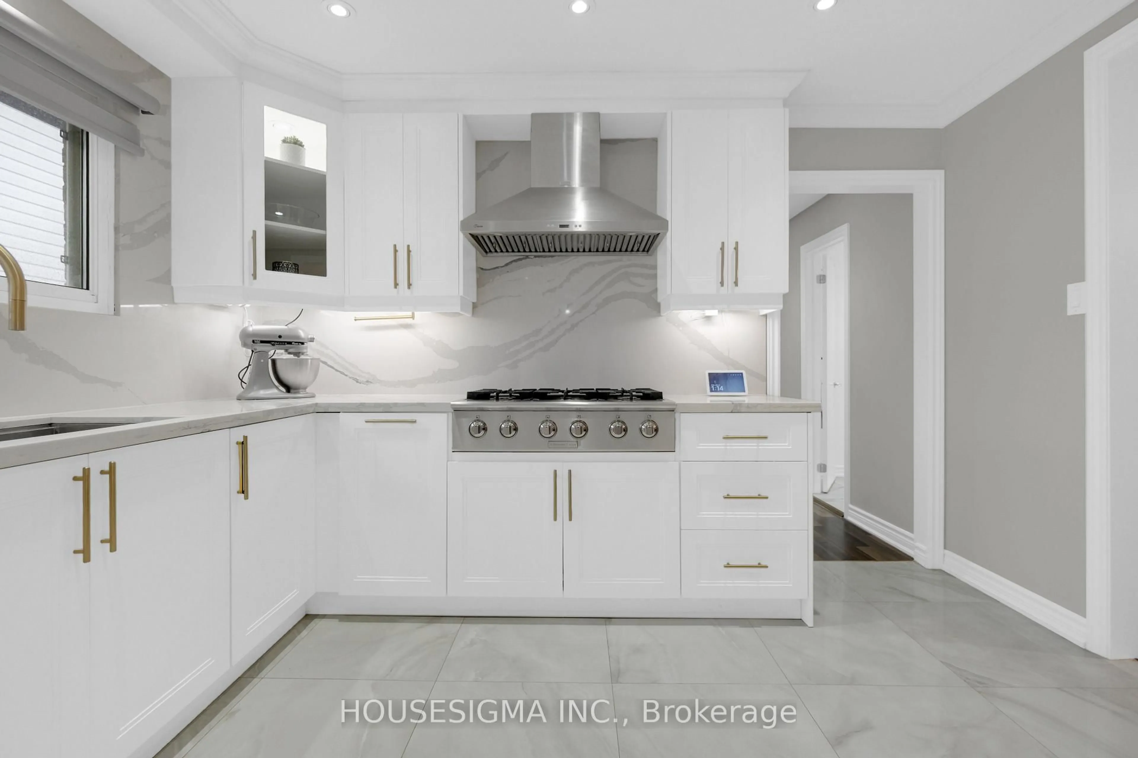 Contemporary kitchen, ceramic/tile floor for 2663 Hortense Rd, Mississauga Ontario L5L 1V6