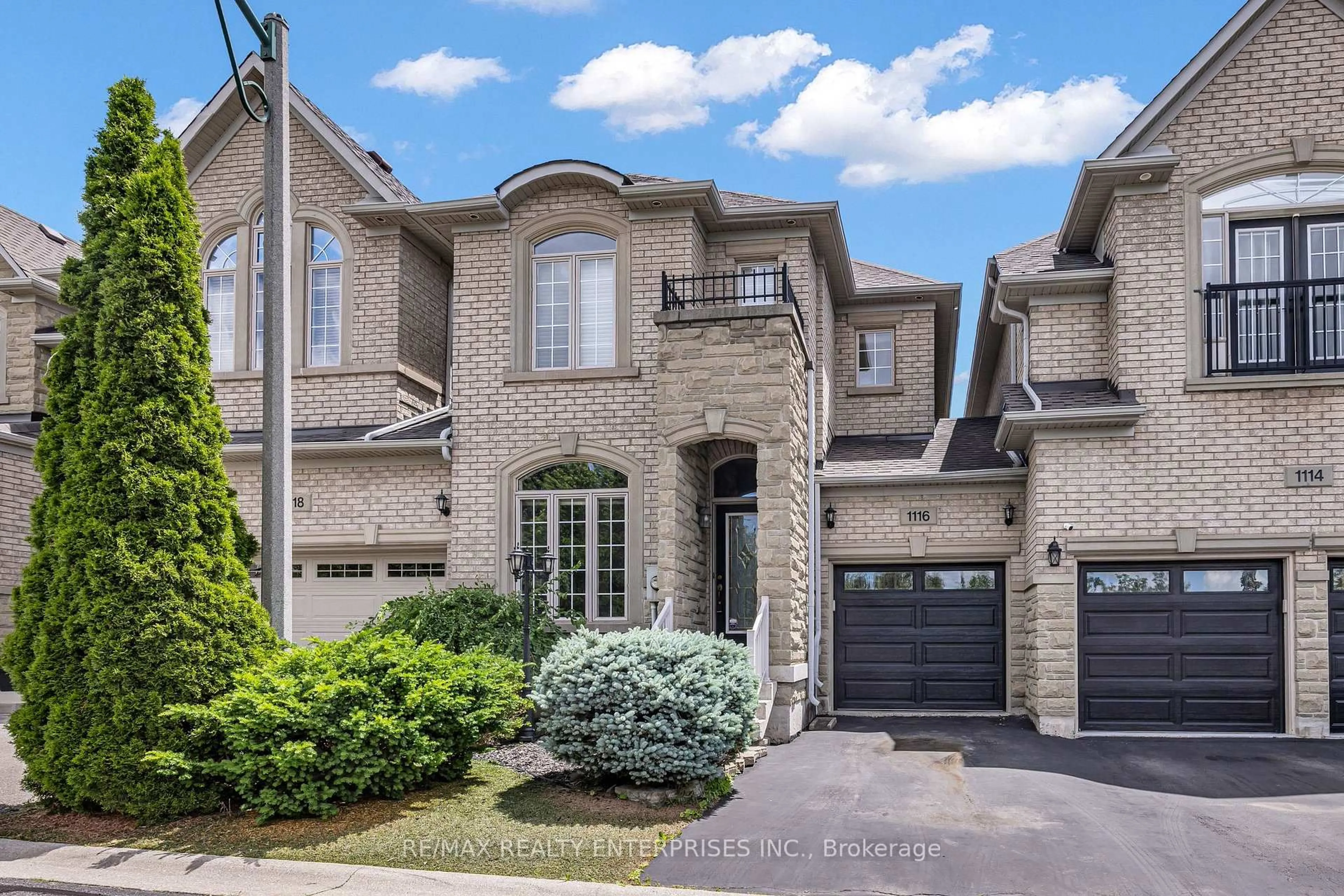 Home with brick exterior material, street for 1116 Woodington Lane, Oakville Ontario L6H 7T9