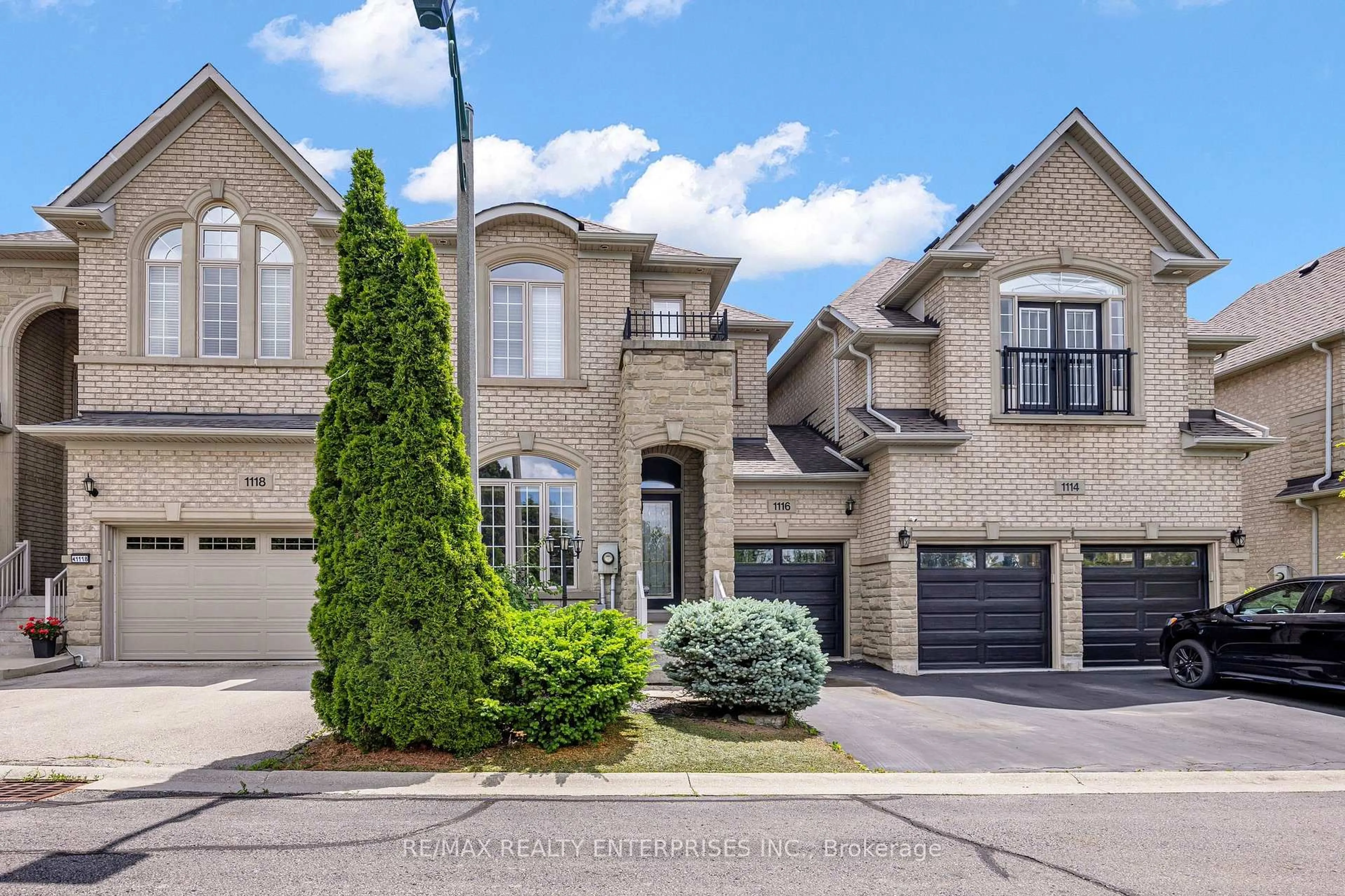 Home with brick exterior material, street for 1116 Woodington Lane, Oakville Ontario L6H 7T9
