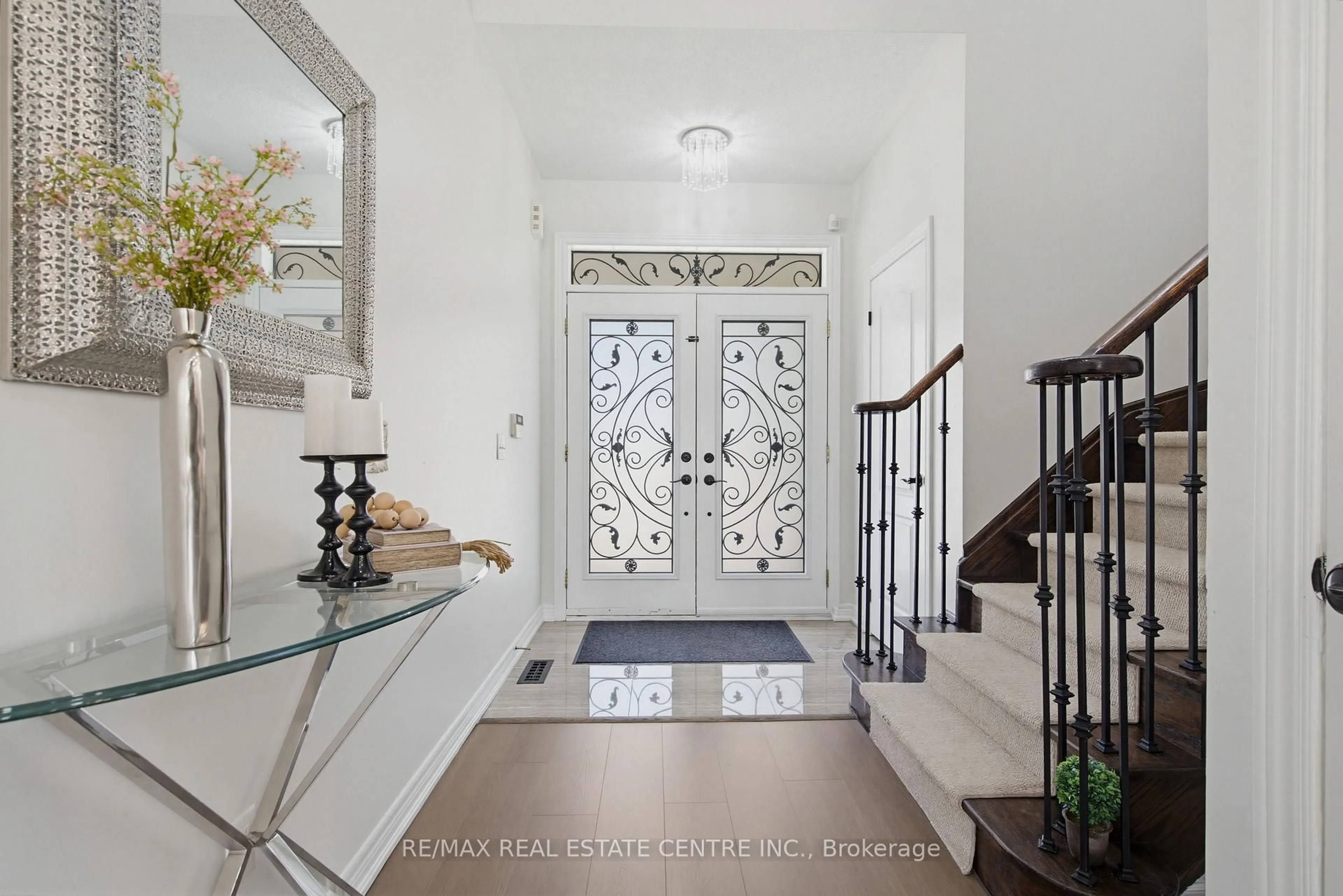 Indoor entryway for 7 Resserville St, Brampton Ontario L6R 0N5