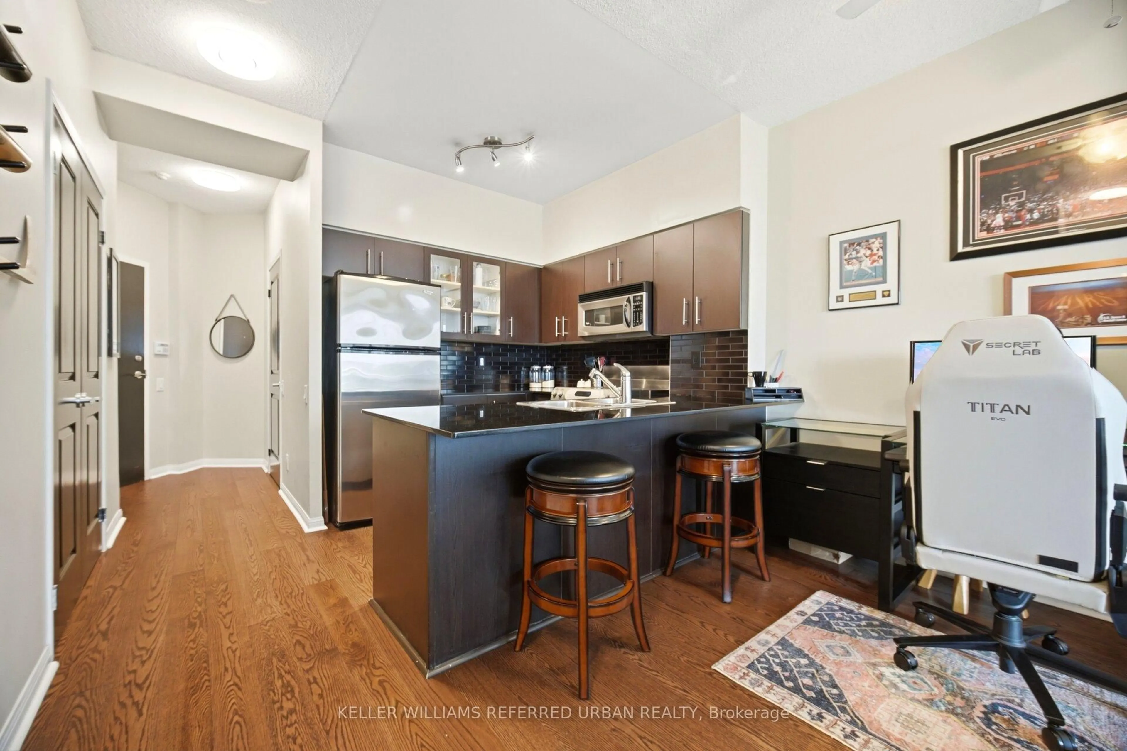 Standard kitchen, unknown for 15 Windermere Ave #601, Toronto Ontario M6S 5A2