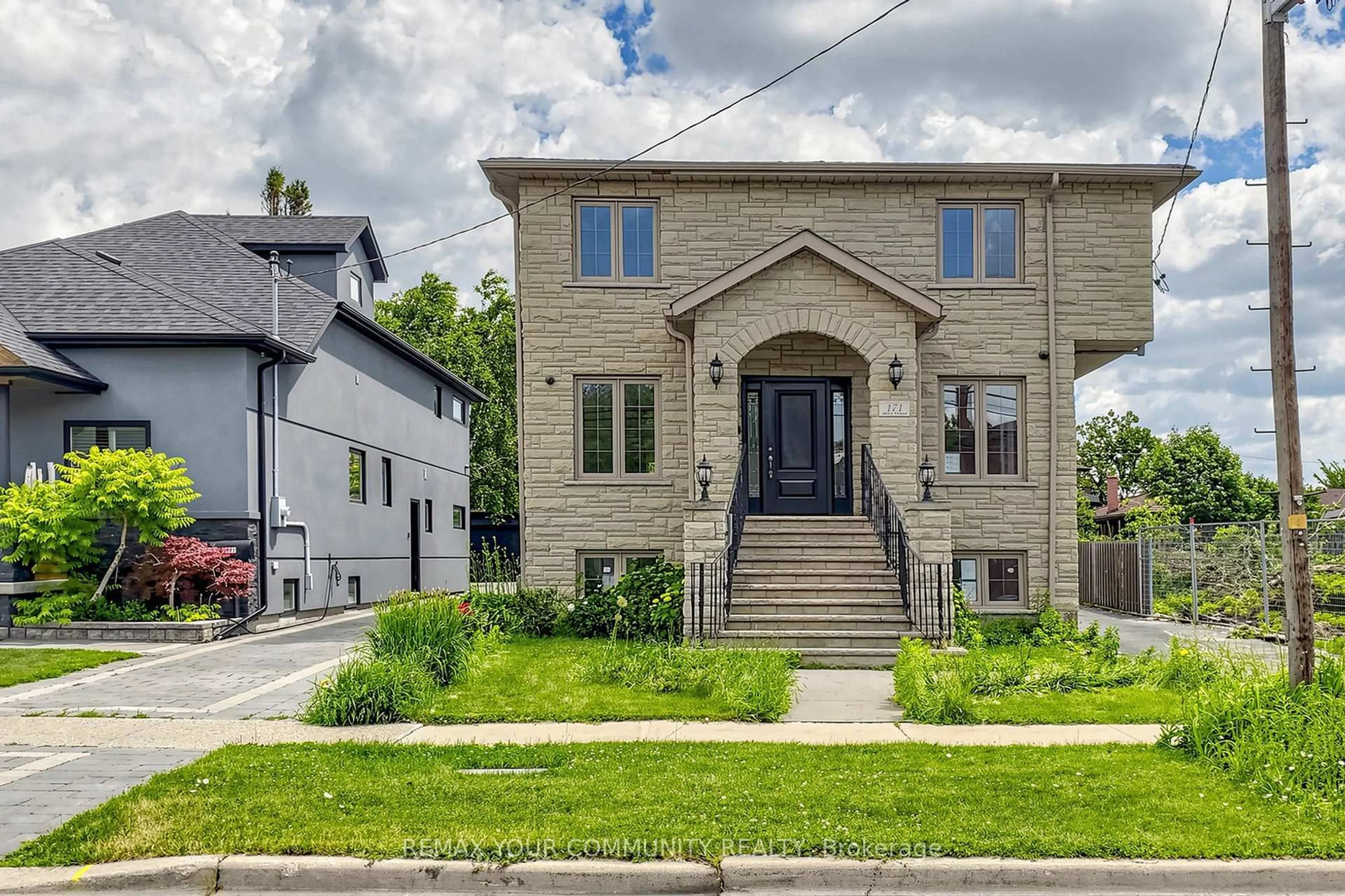 Home with brick exterior material, street for 171 Beta St, Toronto Ontario M8W 4H5