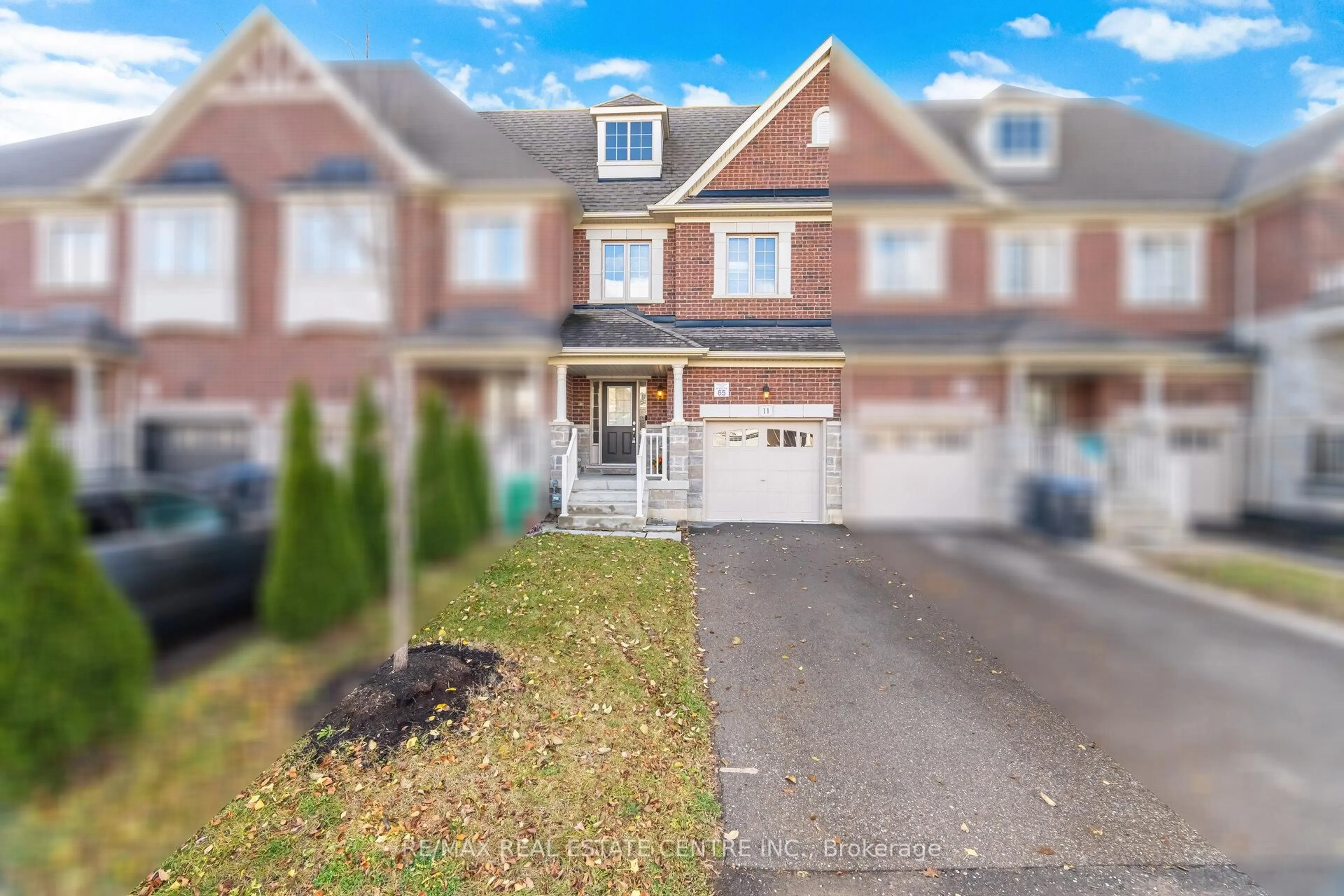 Unknown for 11 Yately St, Brampton Ontario L7A 4R9