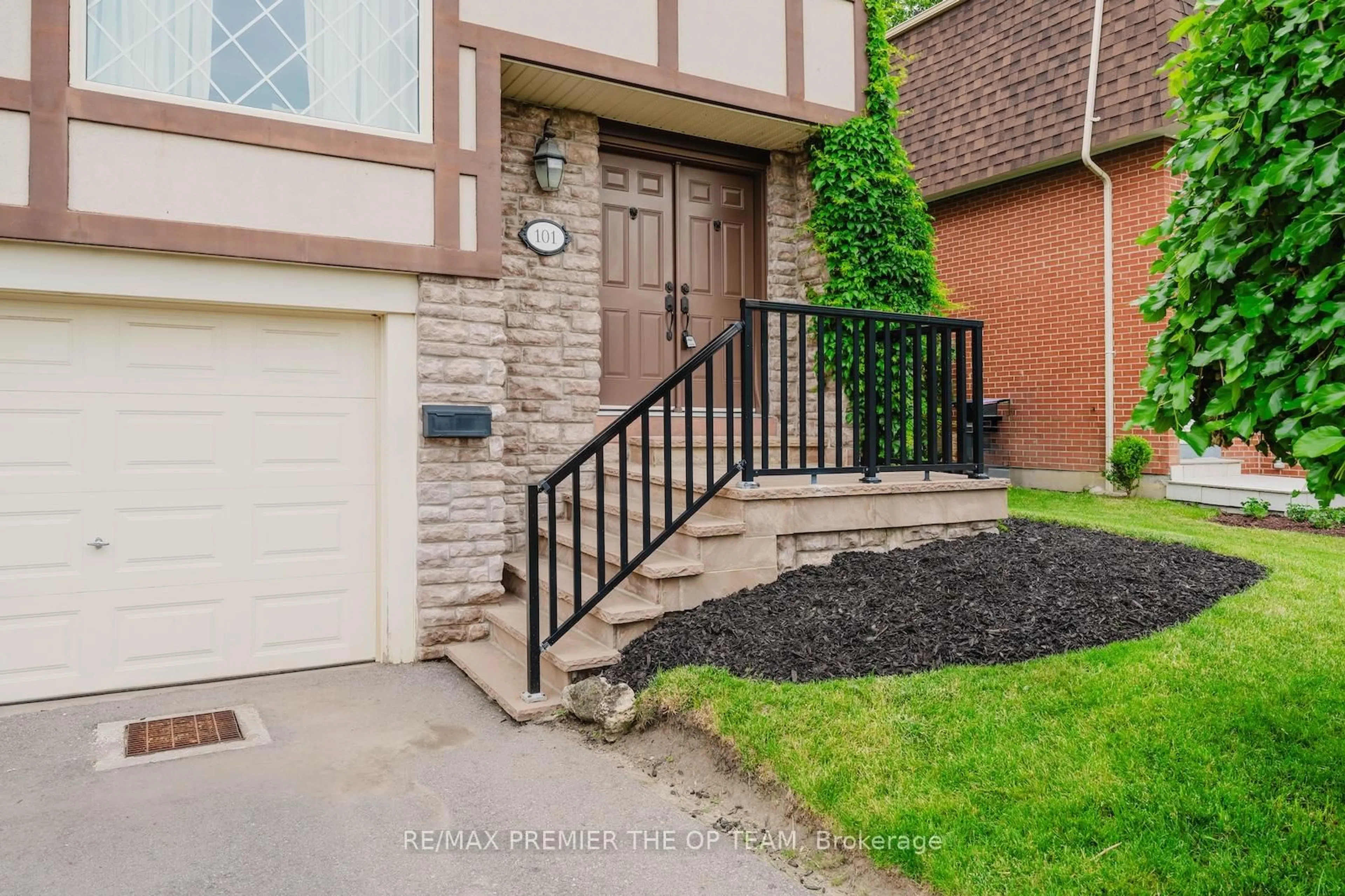 Unknown for 101 Skegby Rd, Brampton Ontario L6V 2T8