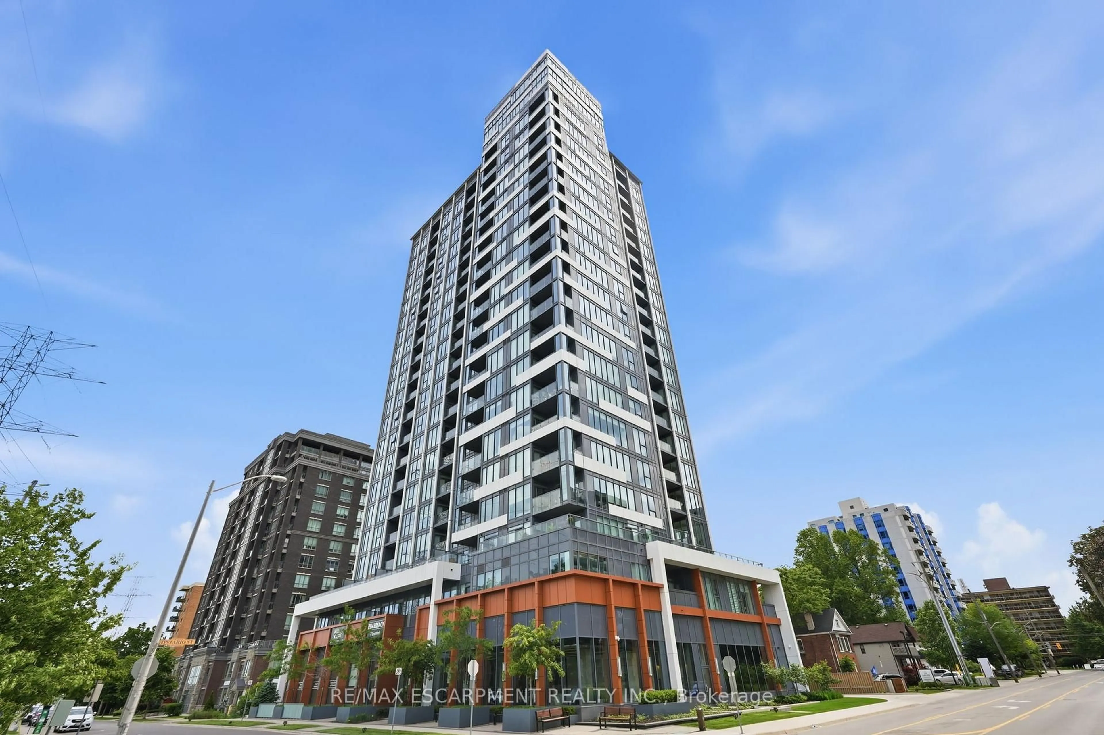 Indoor foyer for 500 Brock Ave #909, Burlington Ontario L7S 0A5