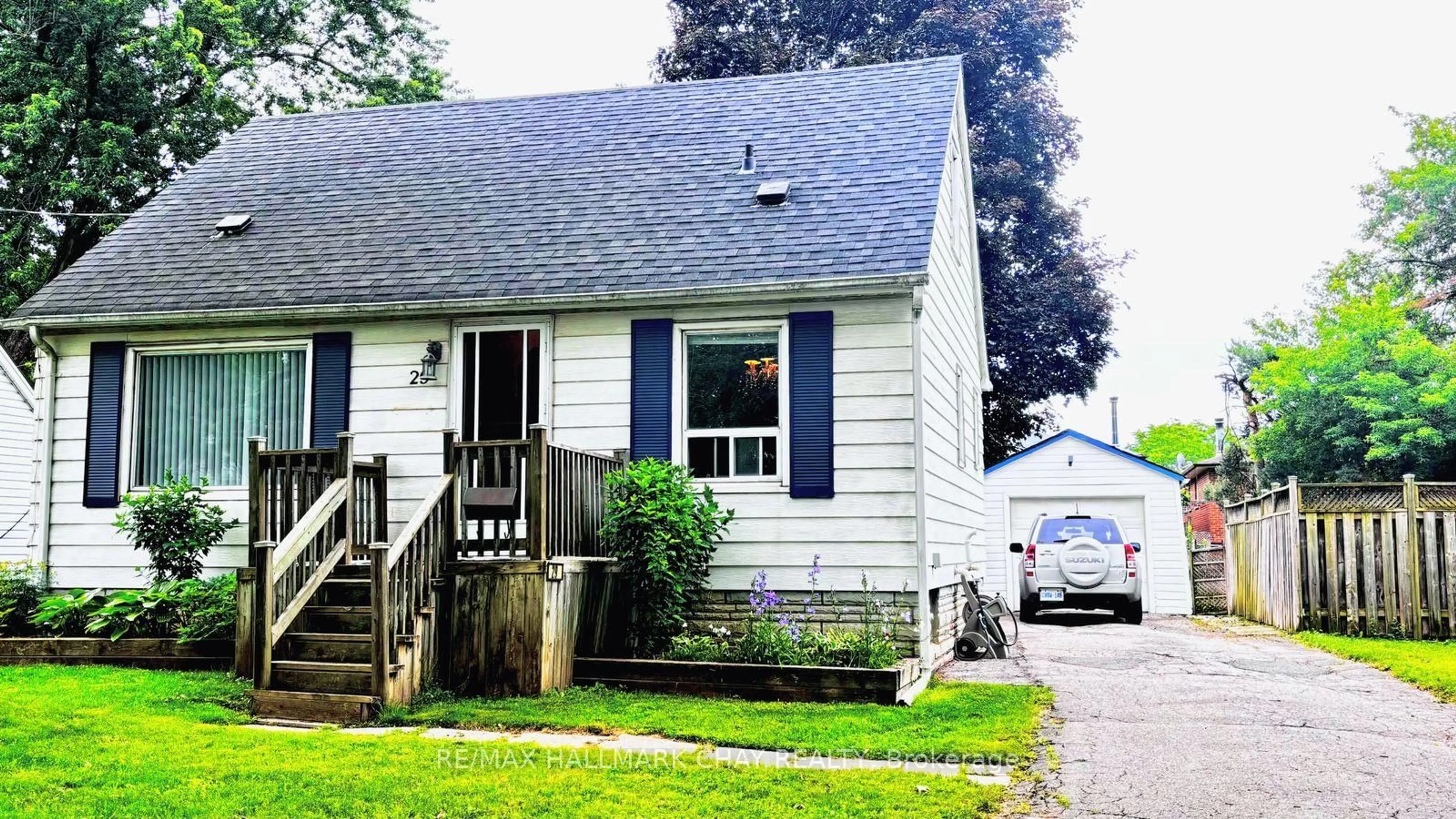 Home with vinyl exterior material, street for 29 Rogers Rd, Brampton Ontario L6X 1L7