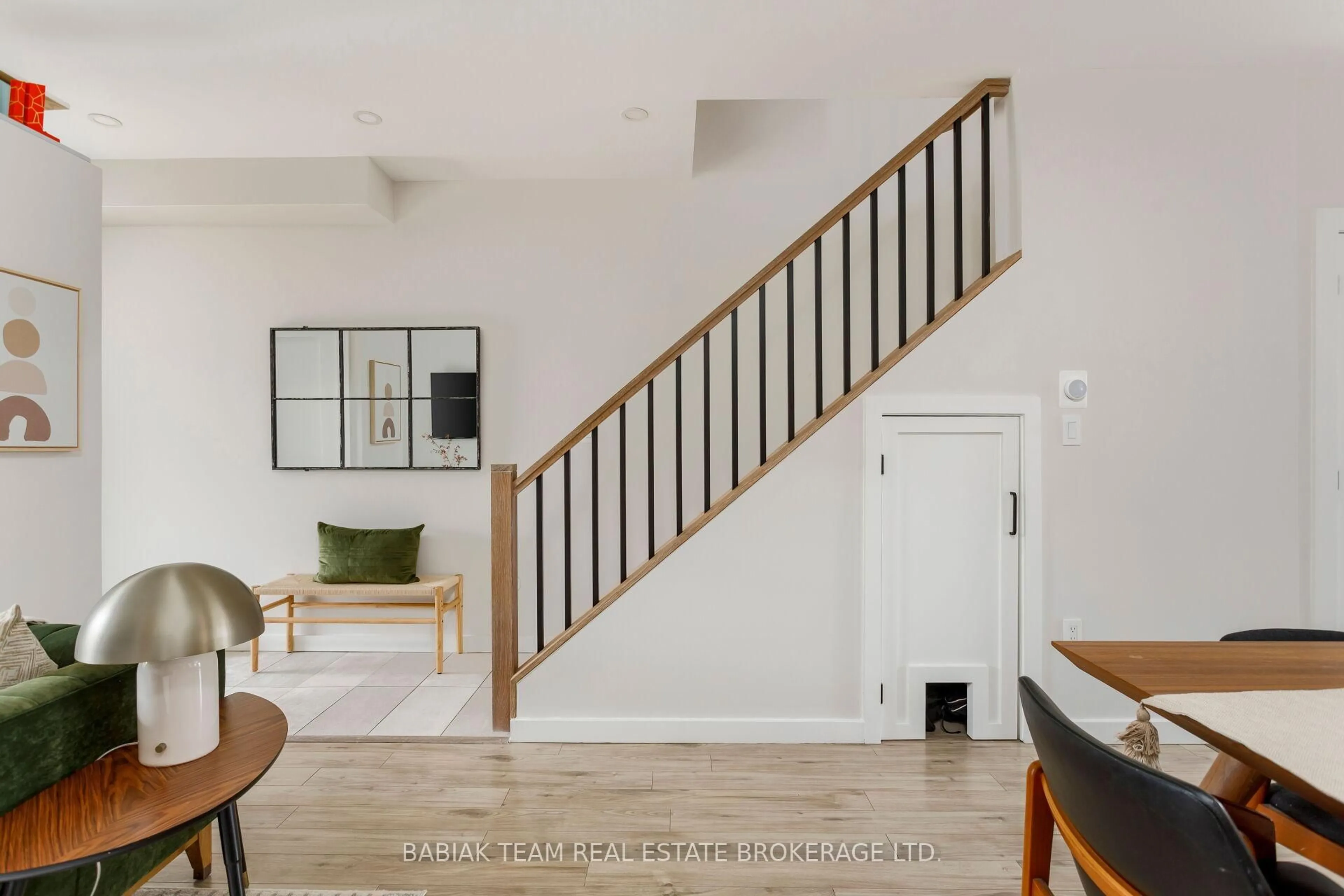 Indoor entryway for 497 Keele St, Toronto Ontario M6N 3E1