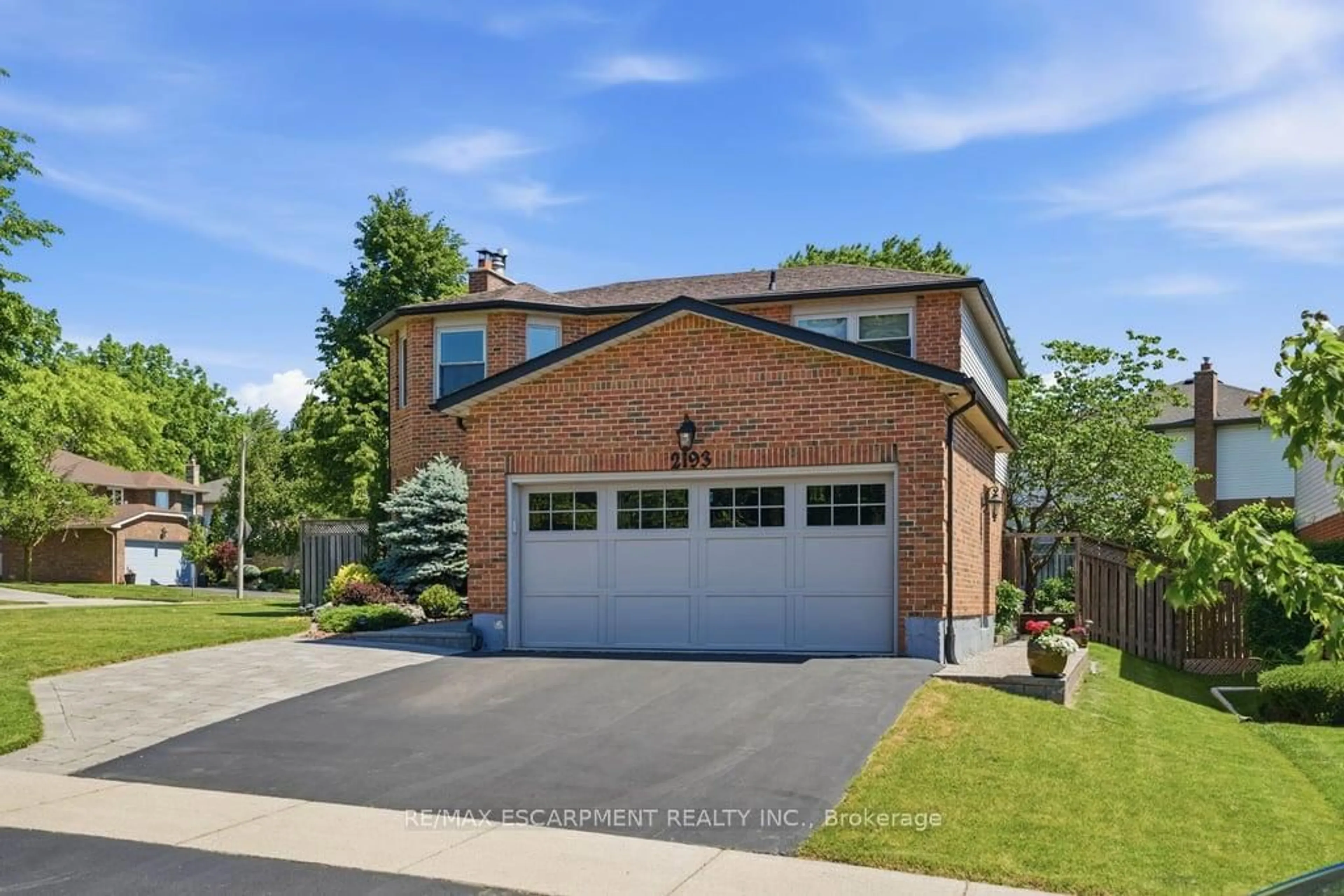 Home with brick exterior material, street for 2193 Bader Cres, Burlington Ontario L7P 4N5
