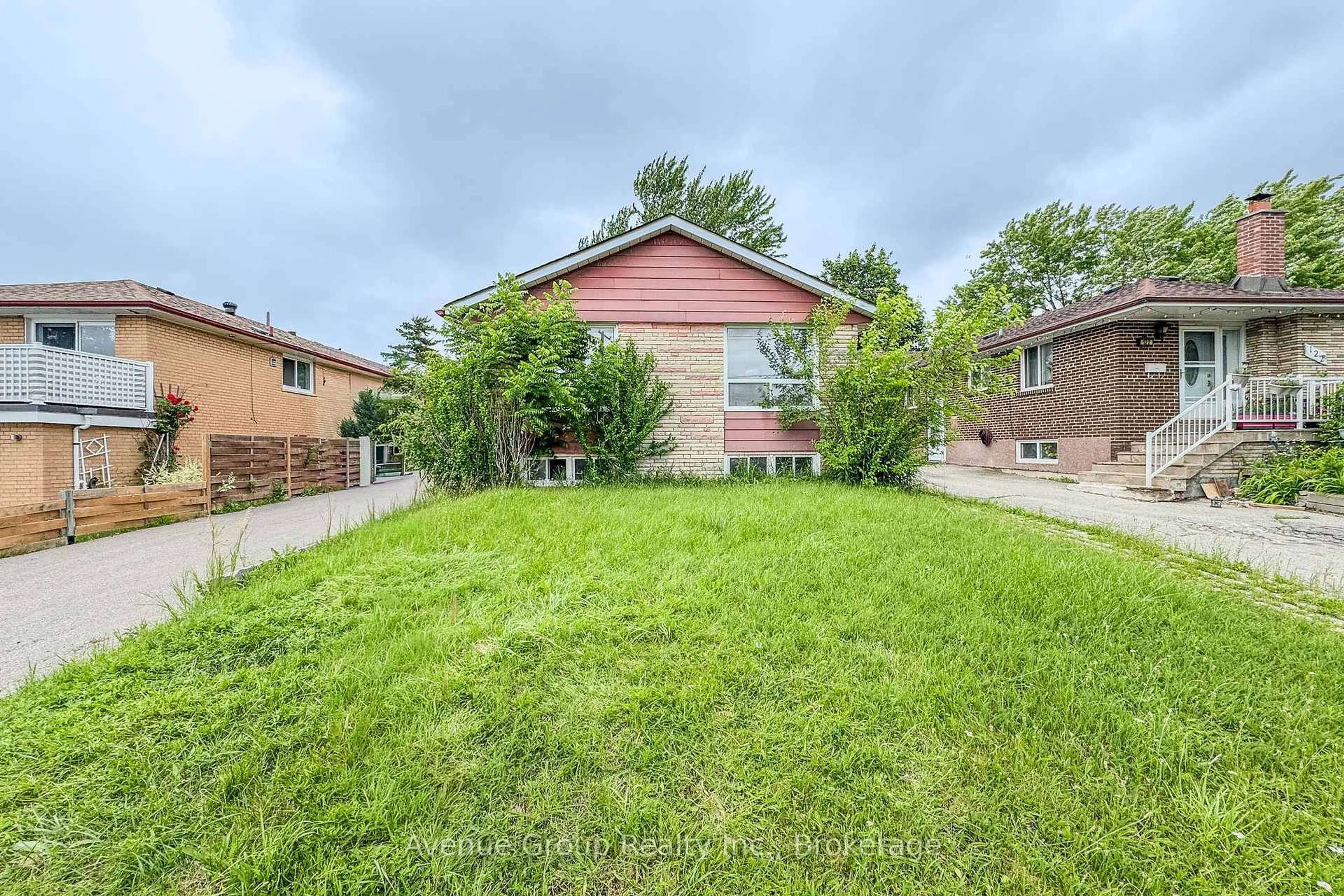 Unknown for 124 Westhumber Blvd, Toronto Ontario M9W 3N2