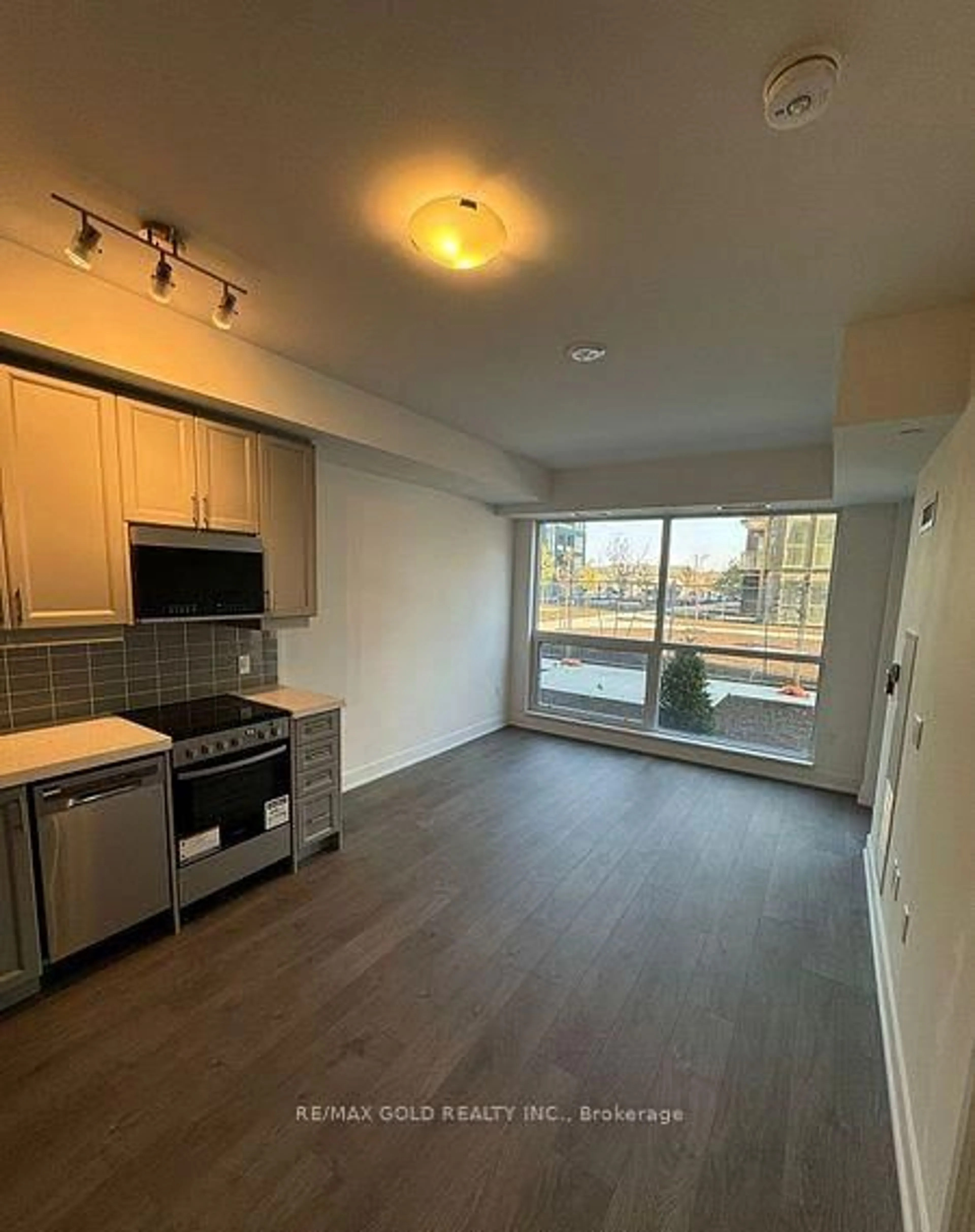 A pic of a room for 2343 Khalsa Gate #104, Oakville Ontario L6M 4J2