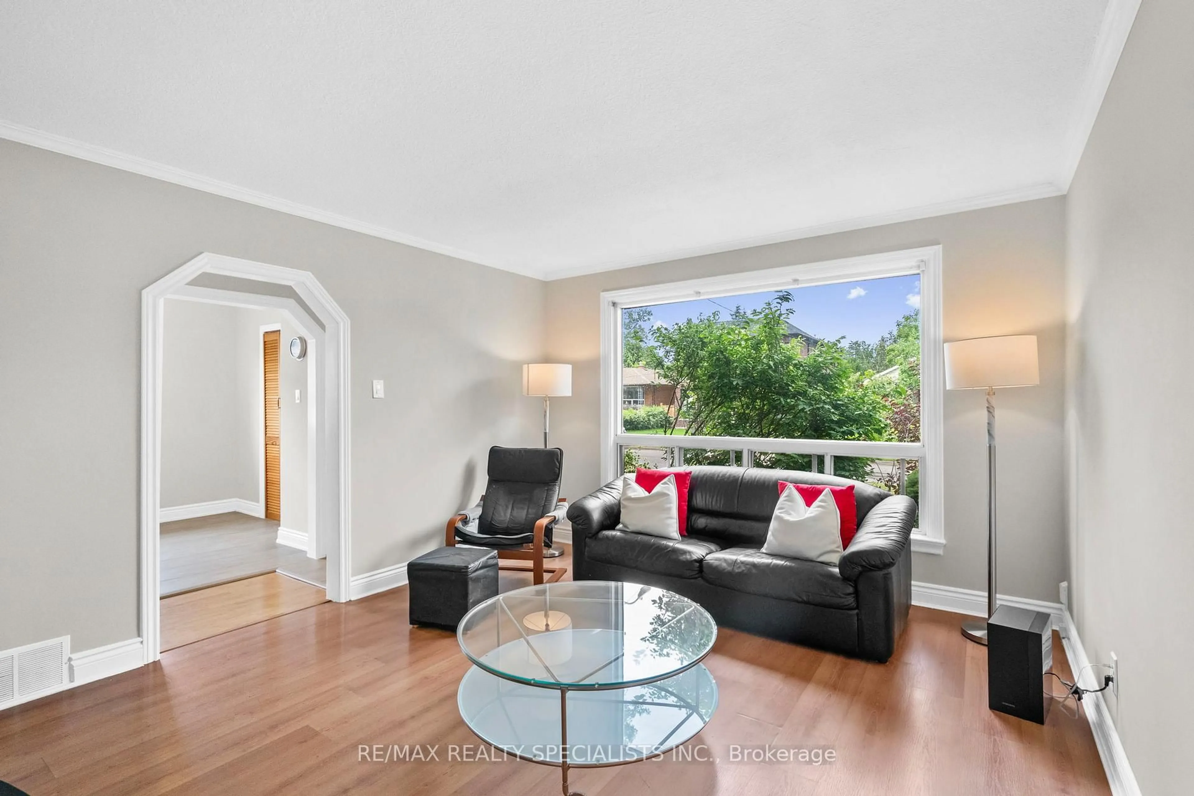 Living room with furniture, unknown for 14 Treeview Dr, Toronto Ontario M8W 4B9