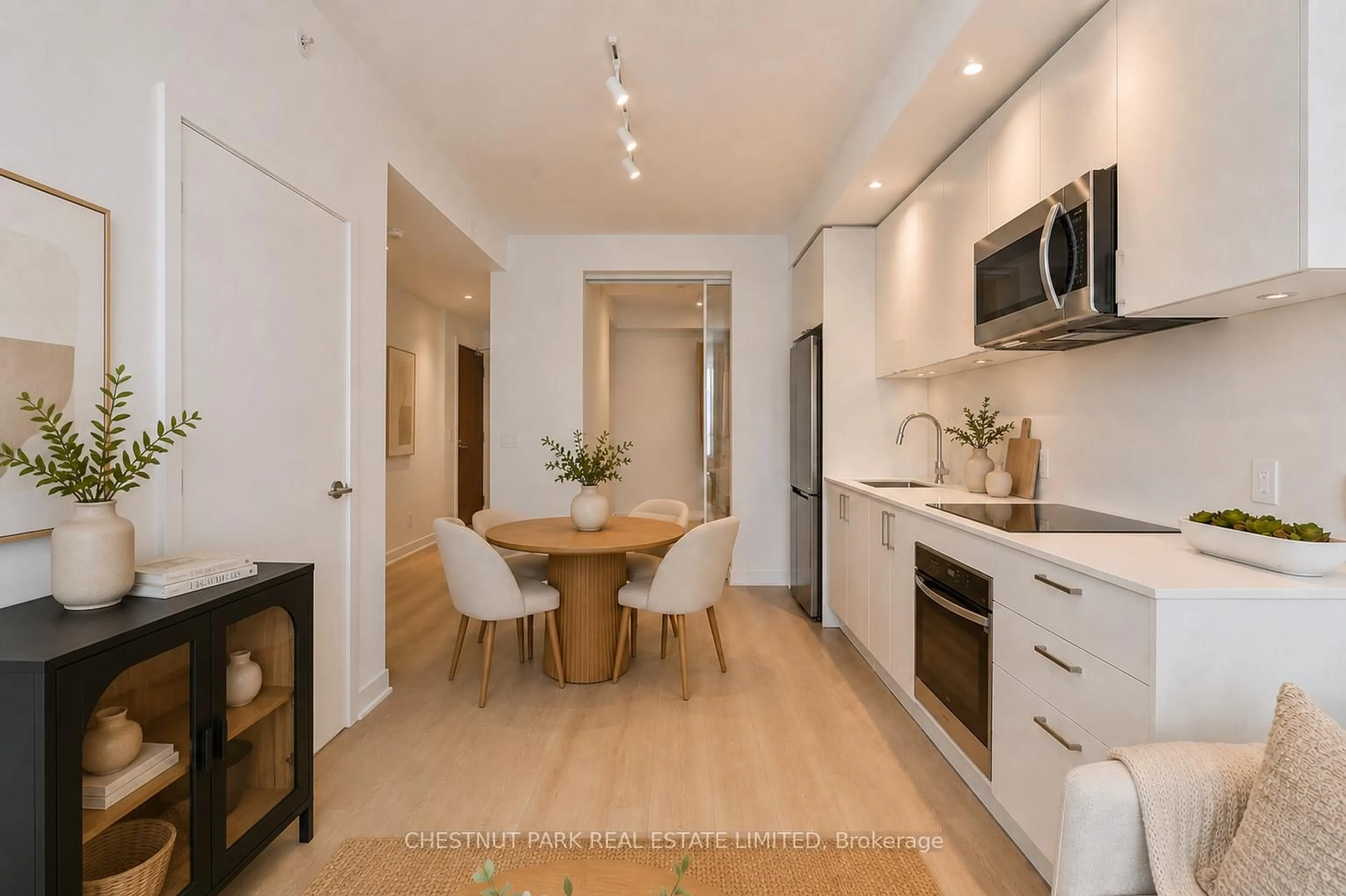 Unknown for 1926 Lake Shore Blvd #3908, Toronto Ontario M6S 1A1