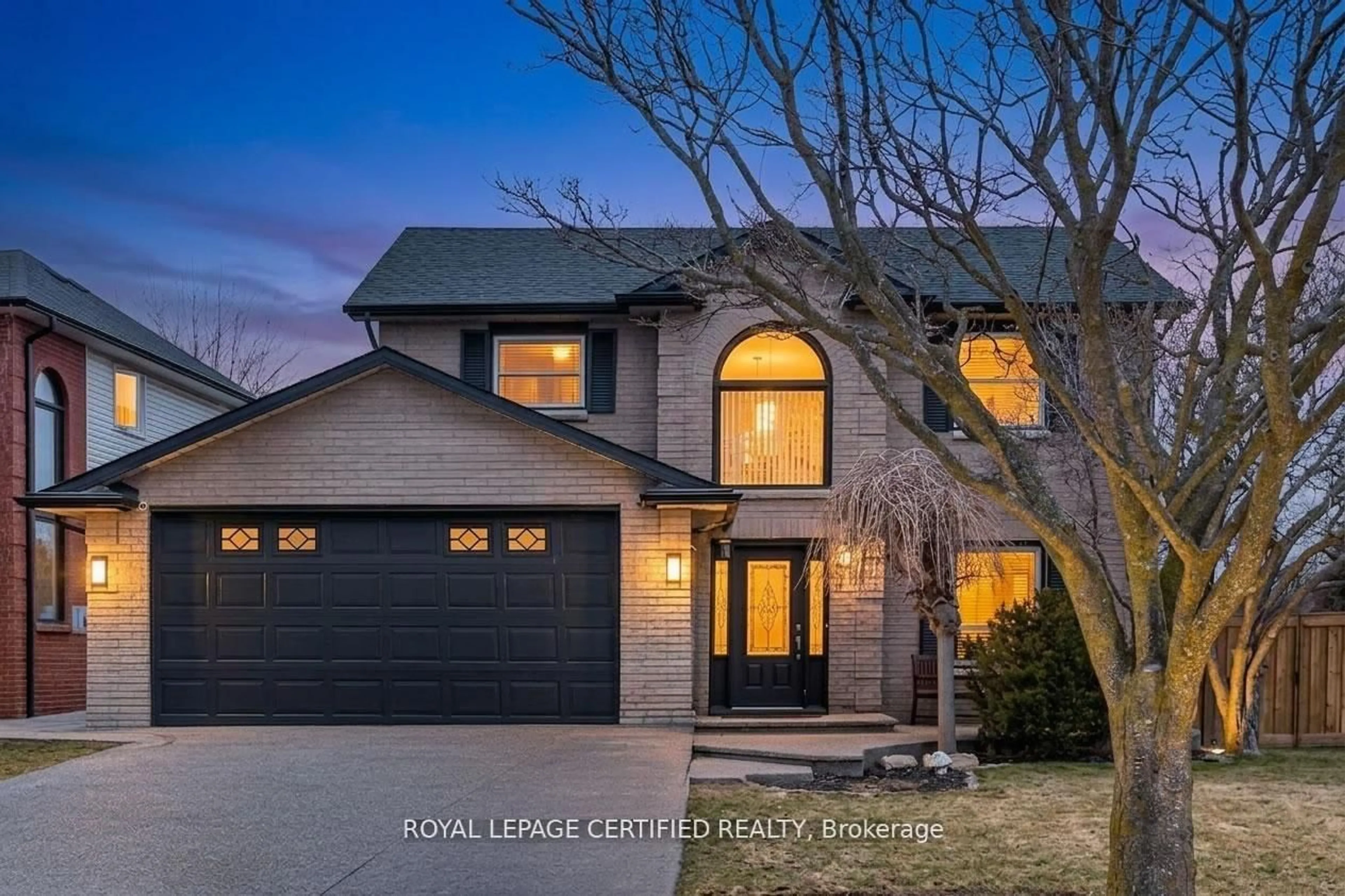 Home with brick exterior material, street for 2197 Oakridge Cres, Burlington Ontario L7M 4C8