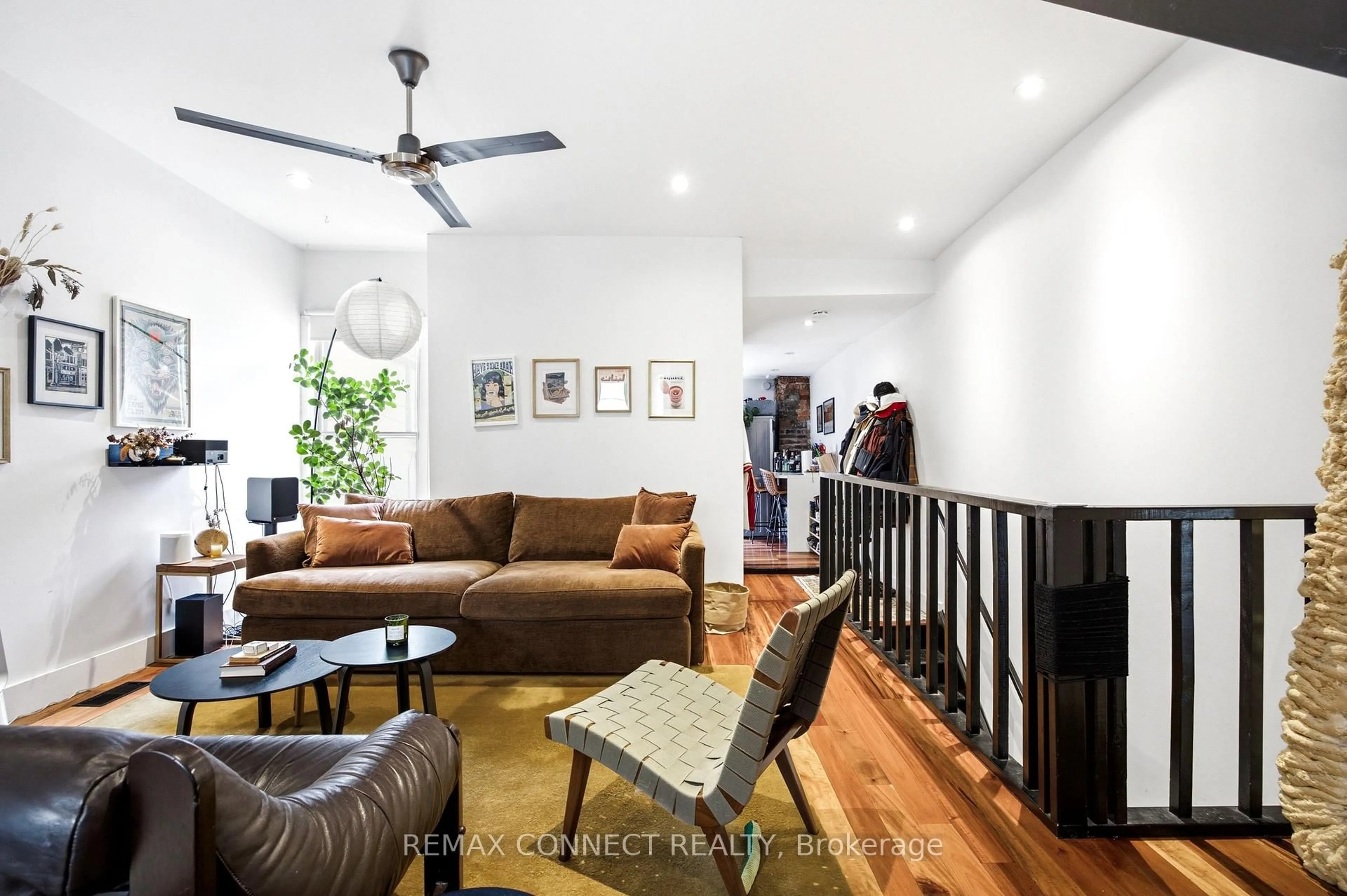 Living room with furniture, unknown for 37 Noble St, Toronto Ontario M6K 2C7
