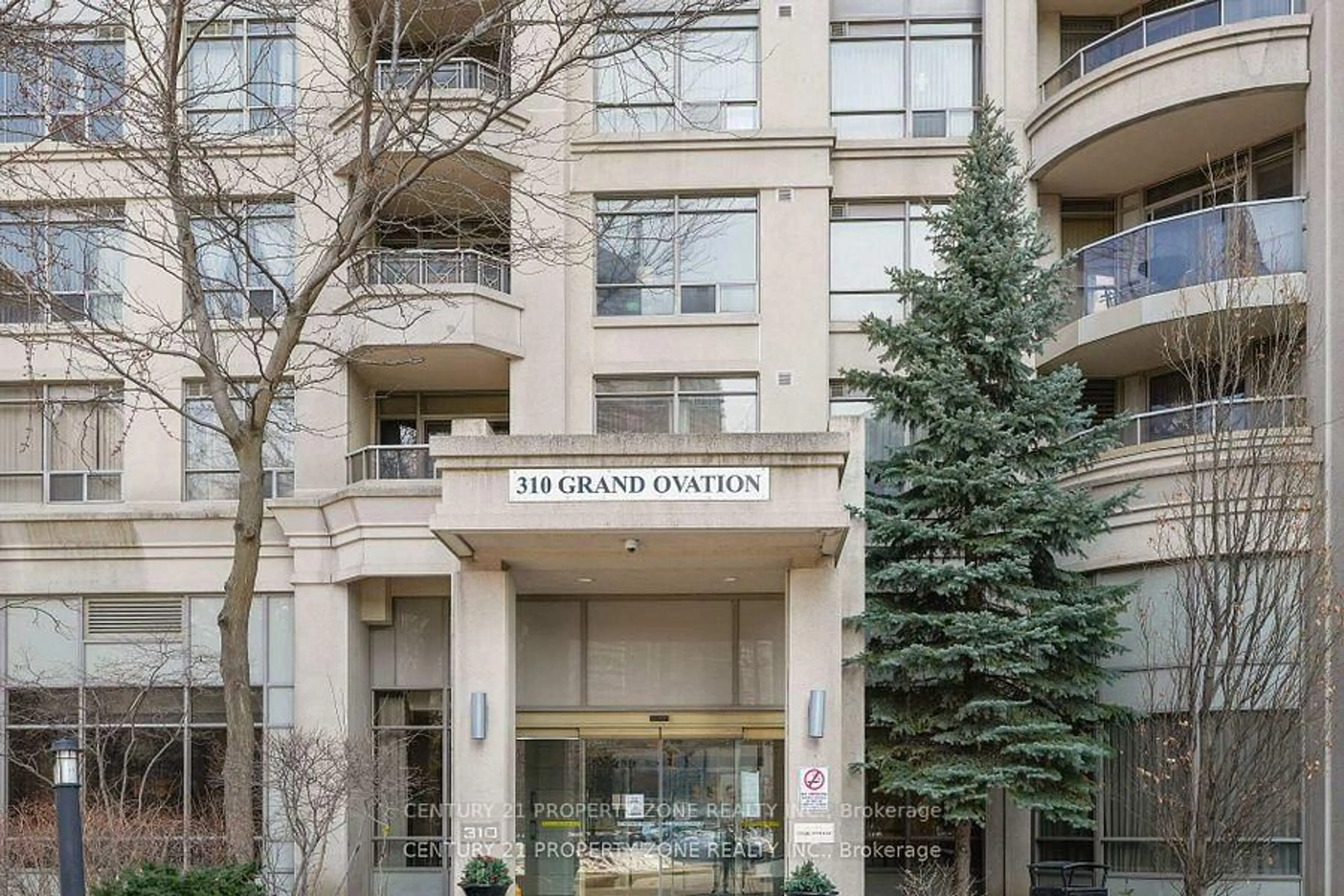 Indoor foyer for 310 Burnhamthorpe Rd #1703, Mississauga Ontario L5B 4P9