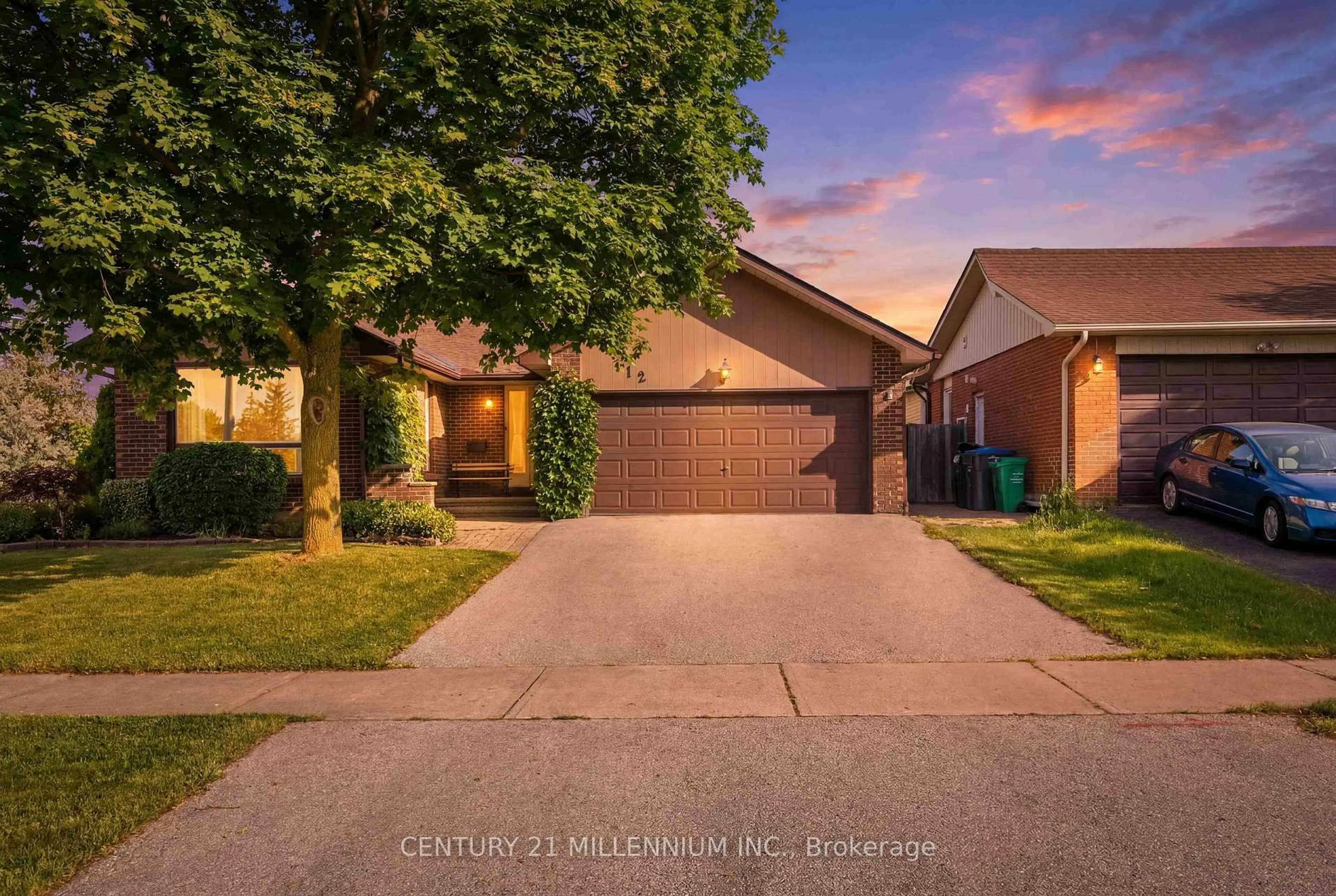 A pic from outside/outdoor area/front of a property/back of a property/a pic from drone, street for 112 Blackthorn Lane, Brampton Ontario L6V 3K8