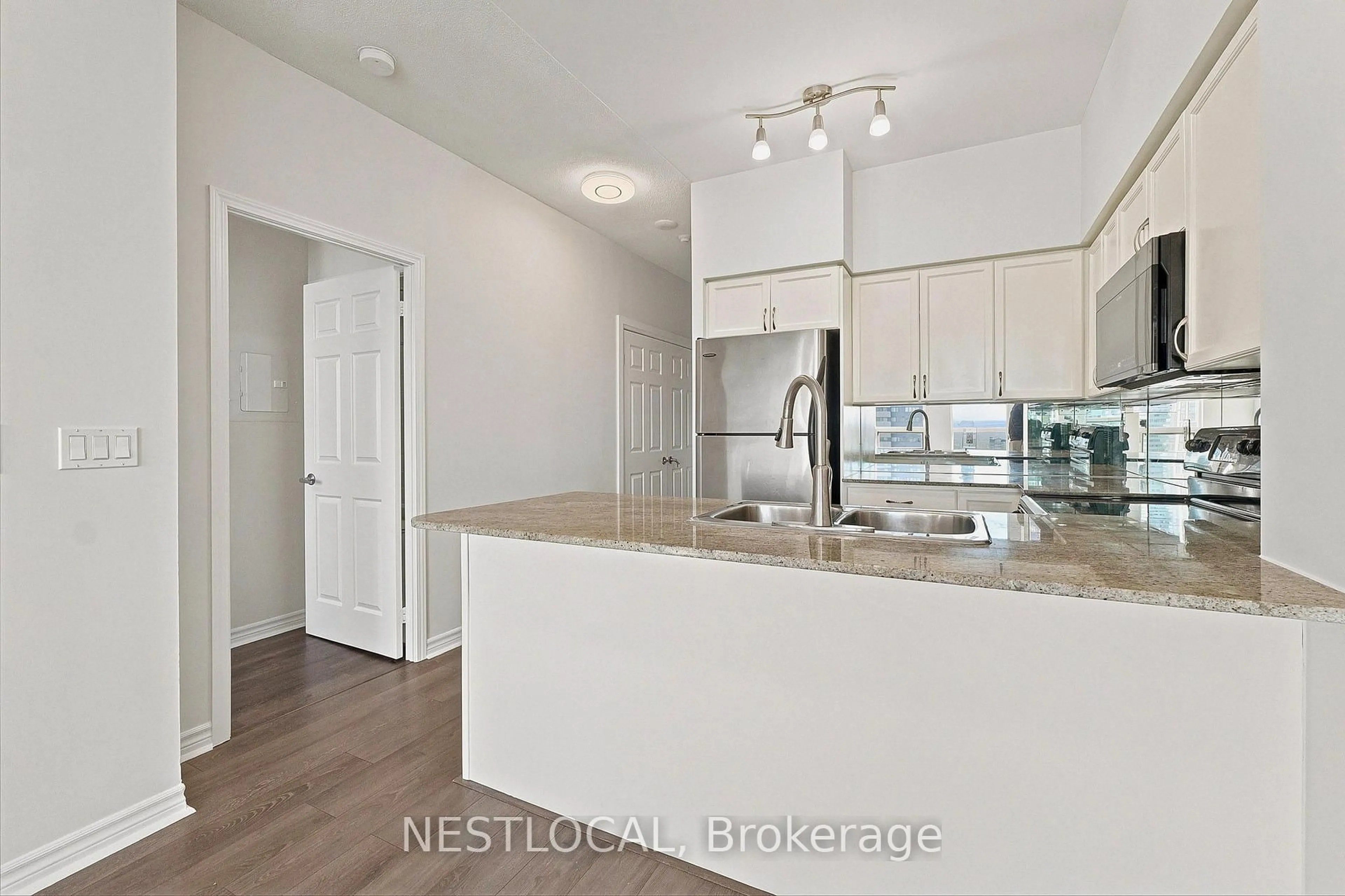 Open concept kitchen, unknown for 388 Prince Of Wales Dr #2611, Mississauga Ontario L5B 0A1