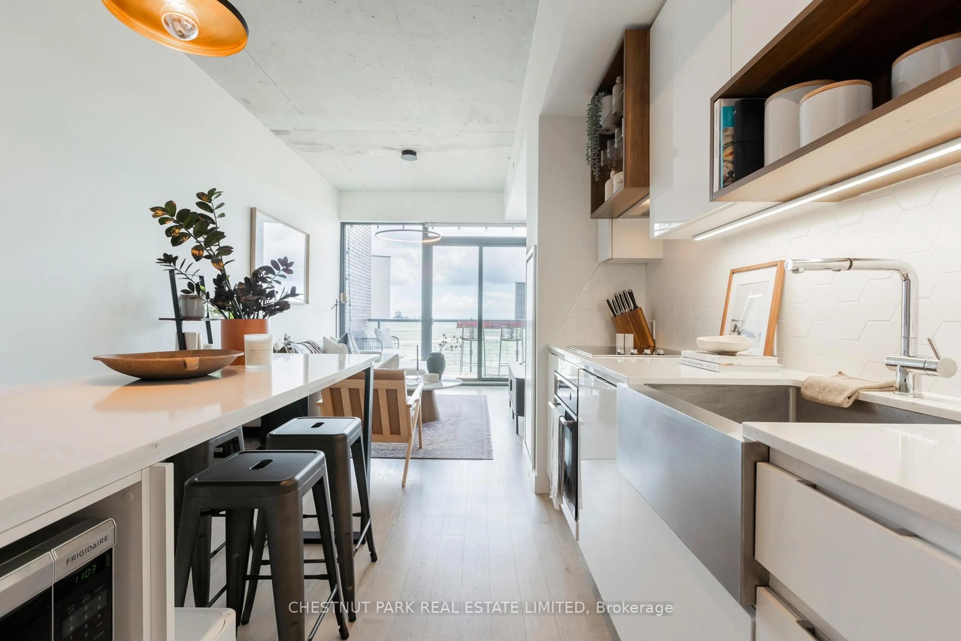 Open concept kitchen, unknown for 383 Sorauren Ave, Toronto Ontario M6R 0A4