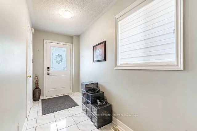 3953 Manatee Way, Mississauga 5