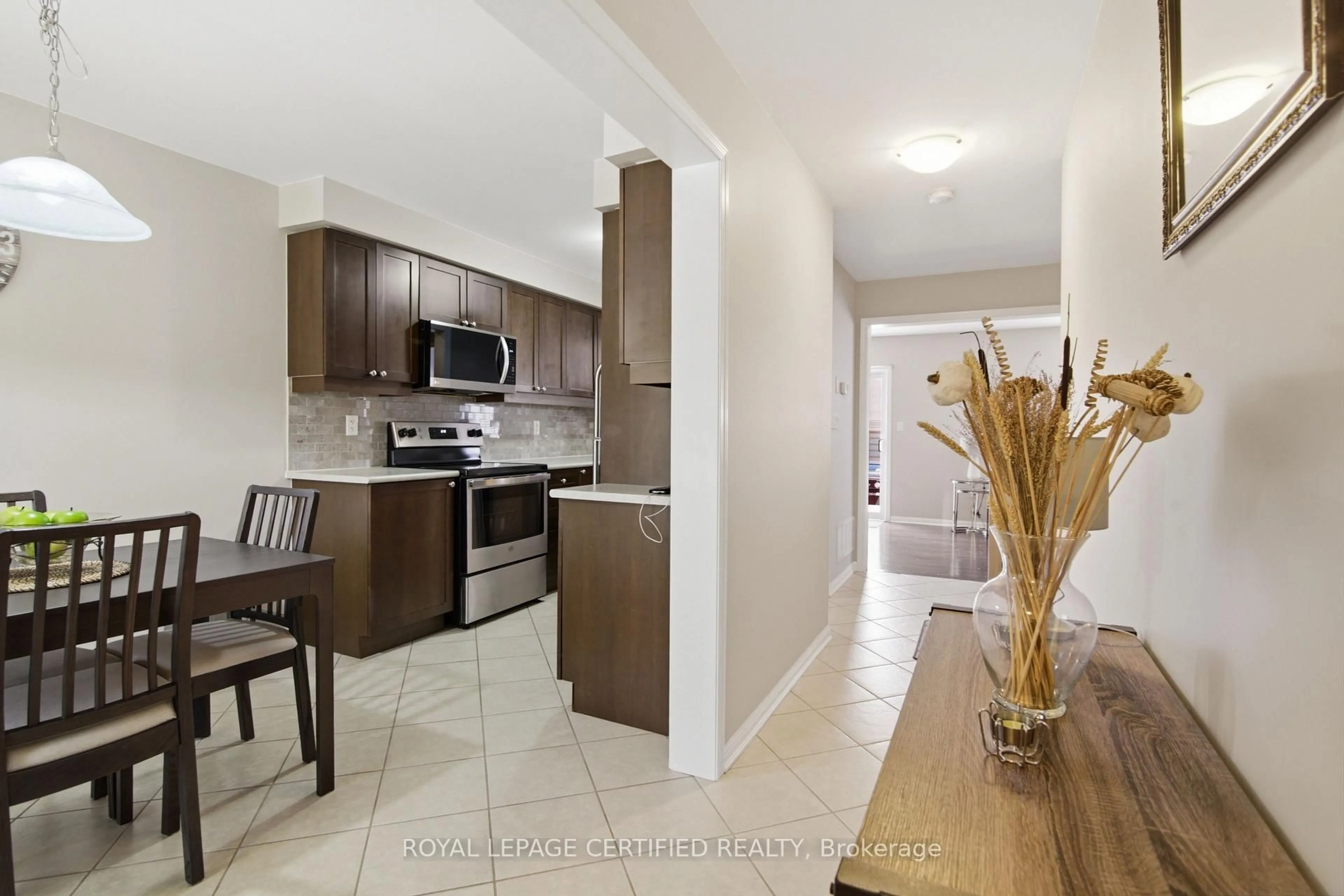 Standard kitchen, ceramic/tile floor for 39 Van Fleet Terr, Milton Ontario L9T 0Y4