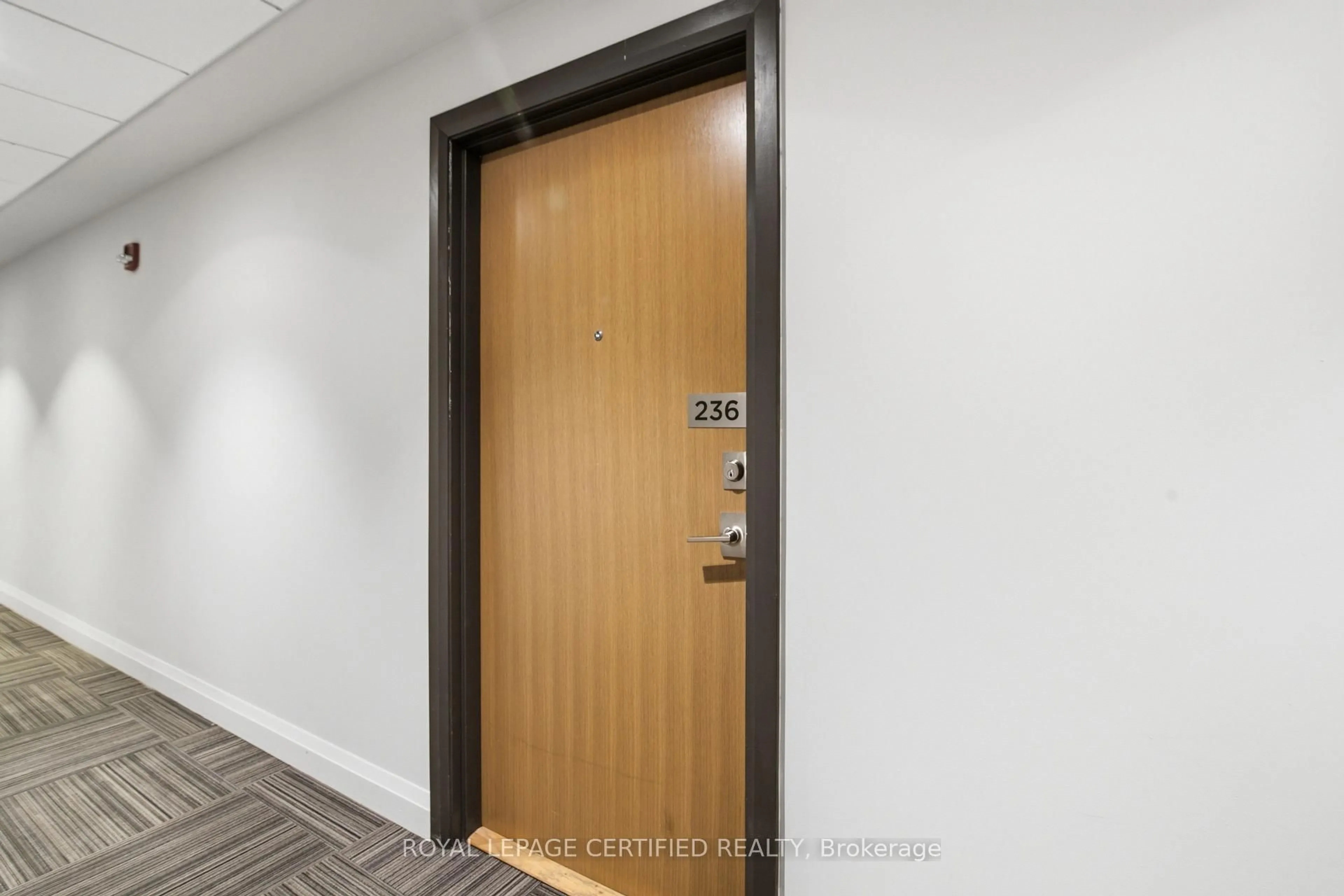 Indoor foyer for 1105 Leger Way #236, Milton Ontario L9E 1K7