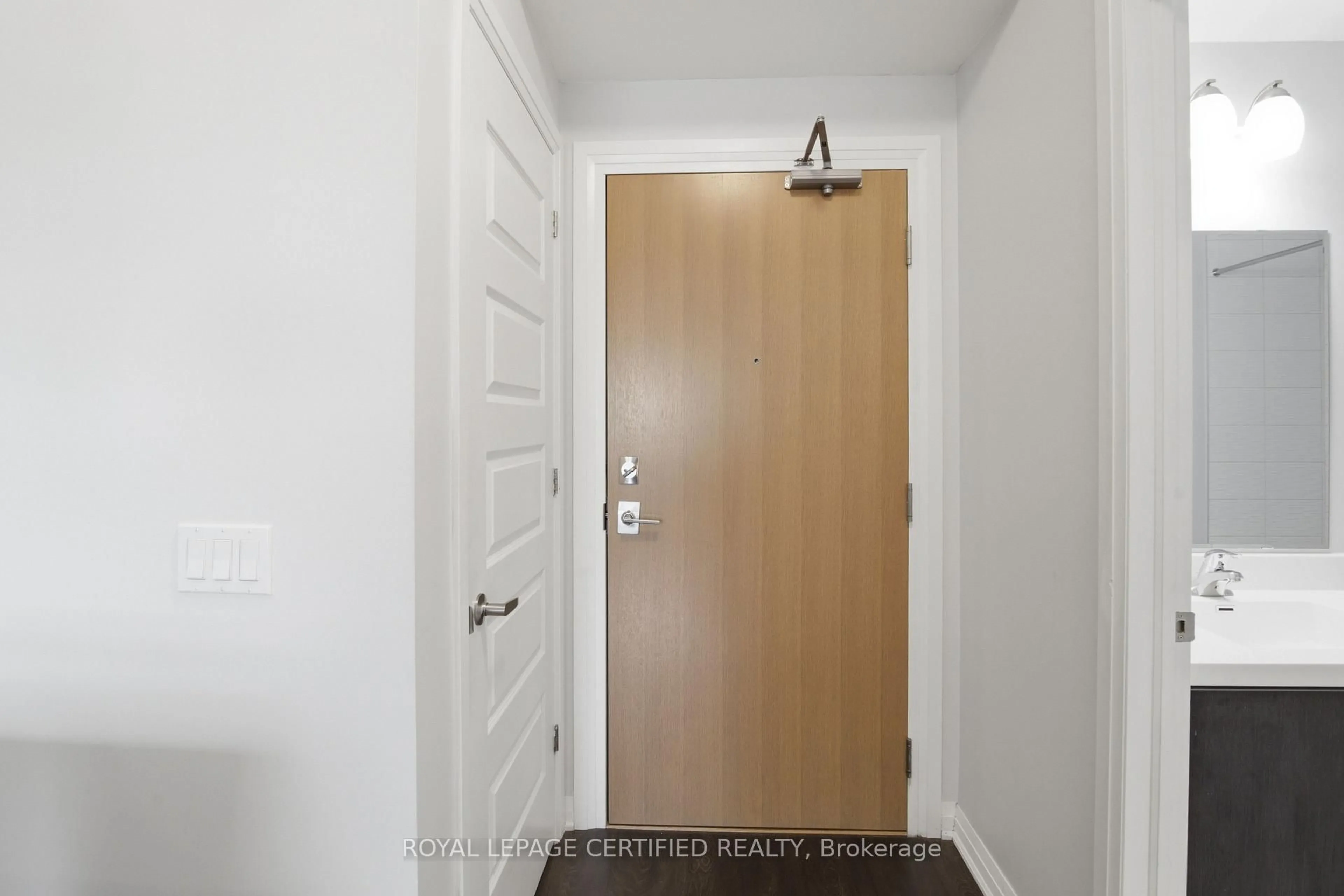 Indoor entryway for 1105 Leger Way #236, Milton Ontario L9E 1K7