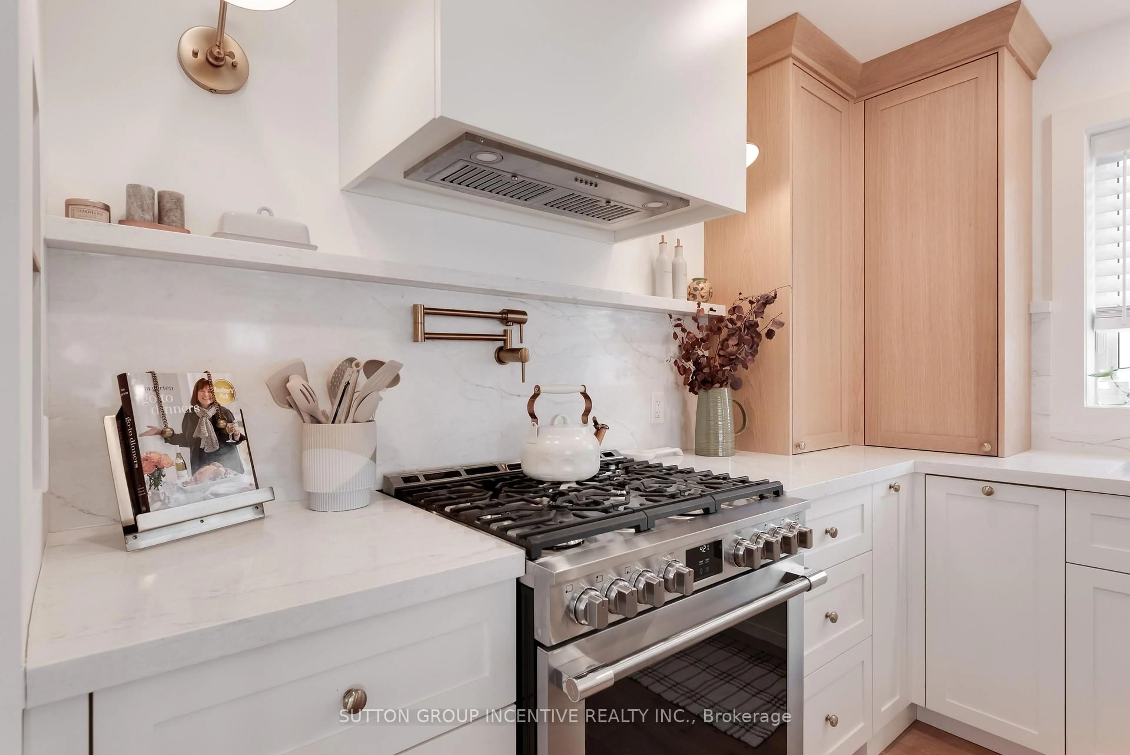 Contemporary kitchen, ceramic/tile floor for 16 Robindale Ave, Toronto Ontario M8W 4A9