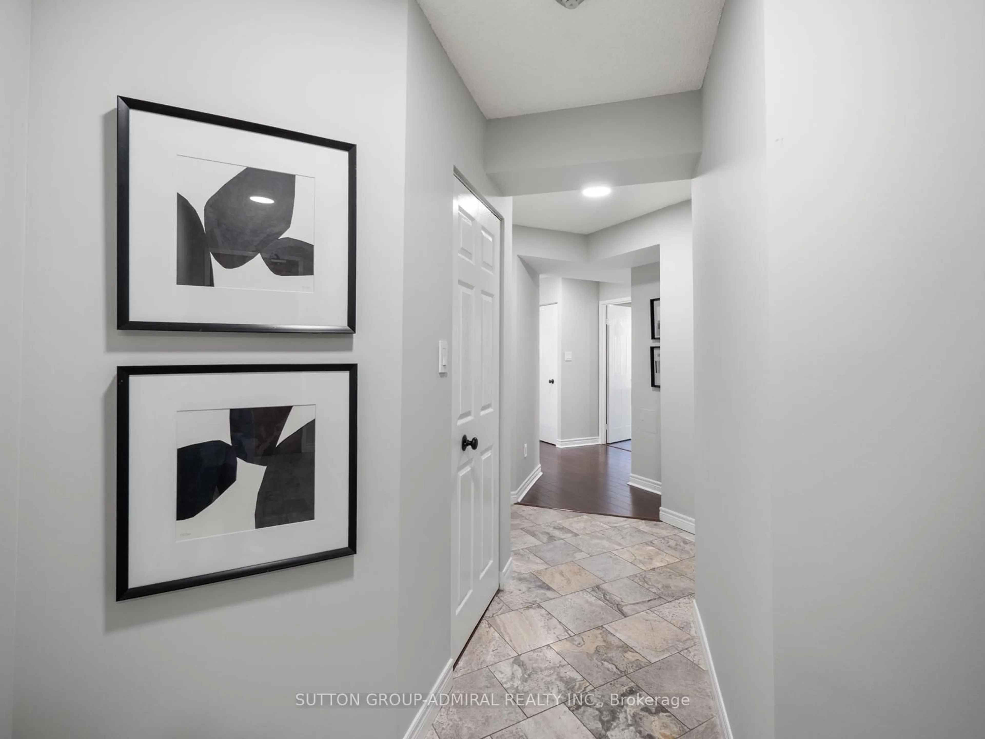 Indoor entryway for 3 Hickory Tree Rd #1508, Toronto Ontario M9N 3W5