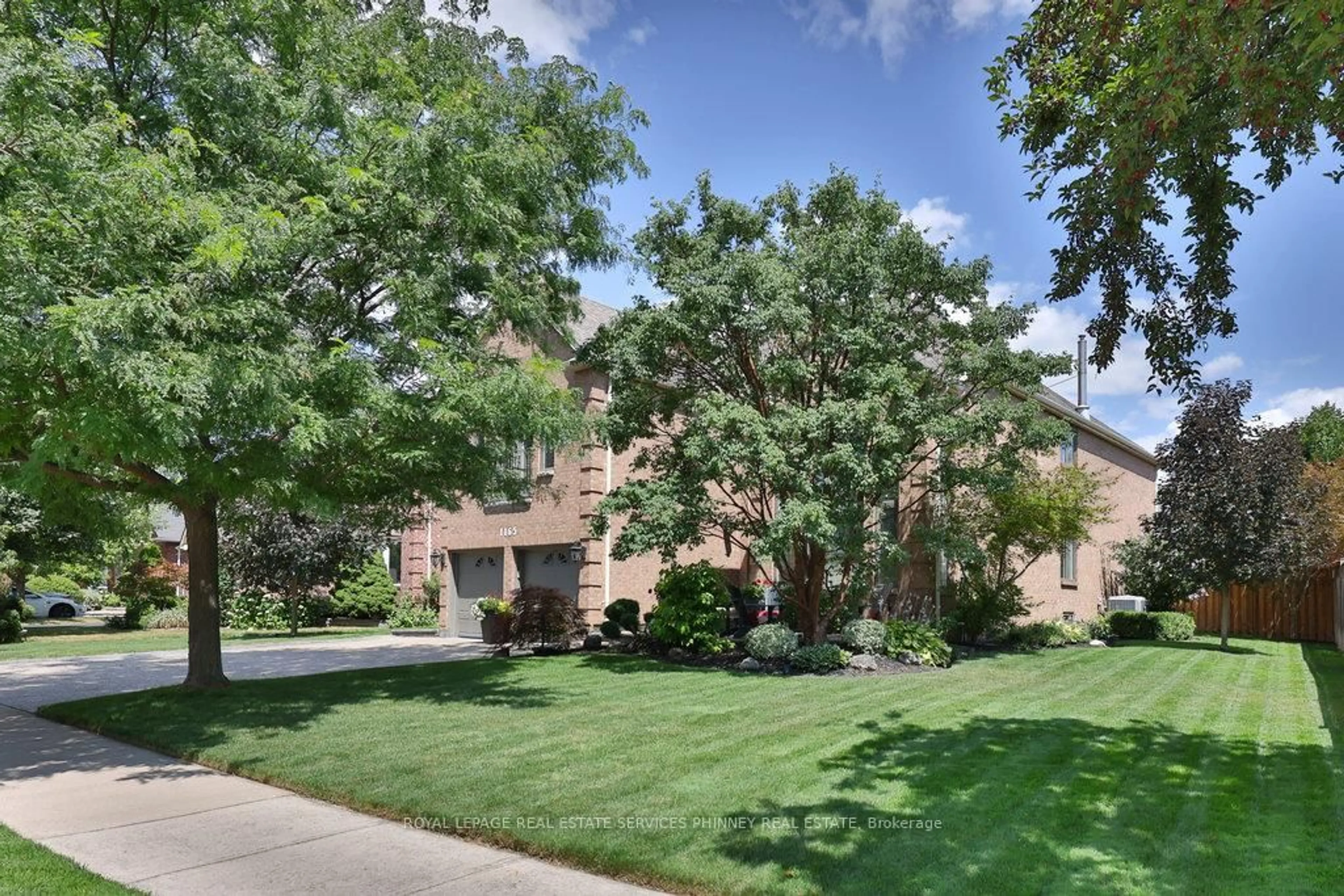 Home with brick exterior material, street for 1165 Jeff Dr, Oakville Ontario L6J 7N7
