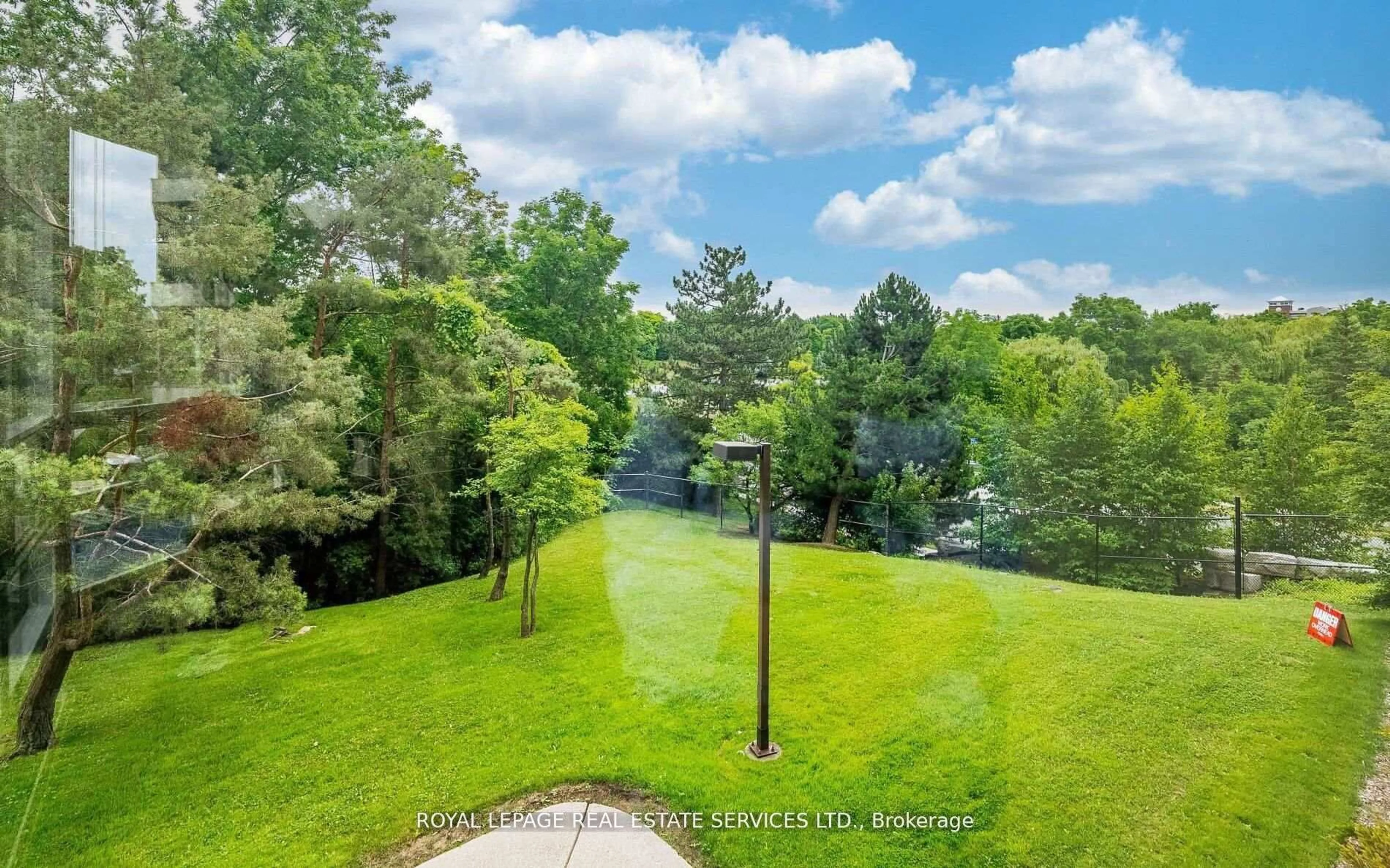 A pic from outside/outdoor area/front of a property/back of a property/a pic from drone, water/lake/river/ocean view for 310 Mill St #202, Brampton Ontario L6Y 3B1