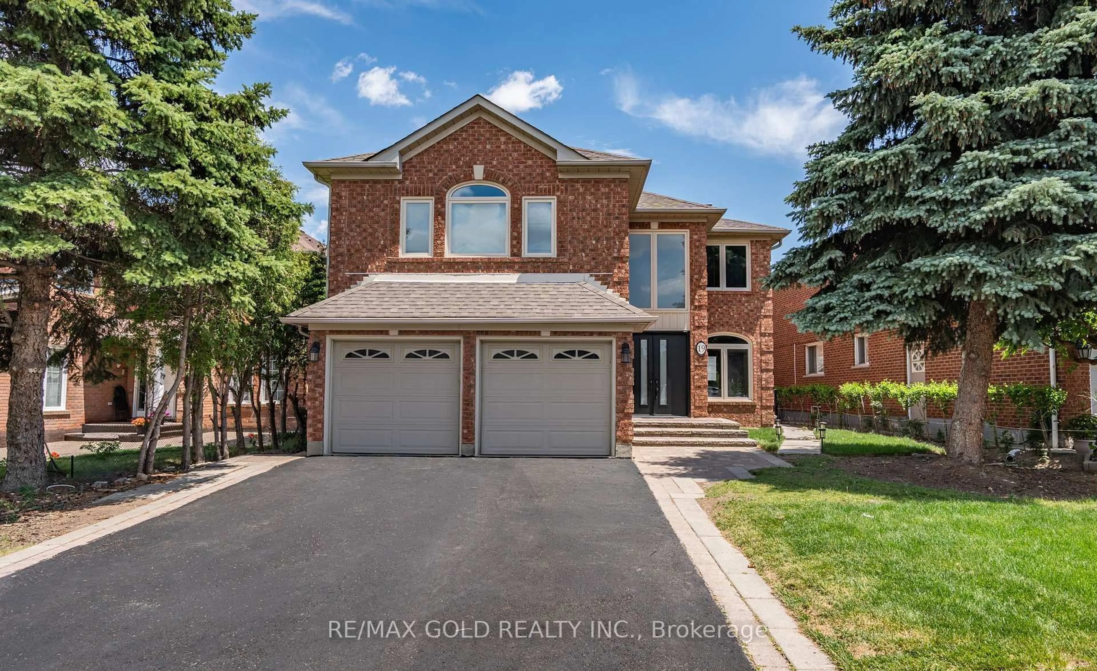 Home with brick exterior material, street for 19 Eagleridge Dr, Brampton Ontario L6R 1G6
