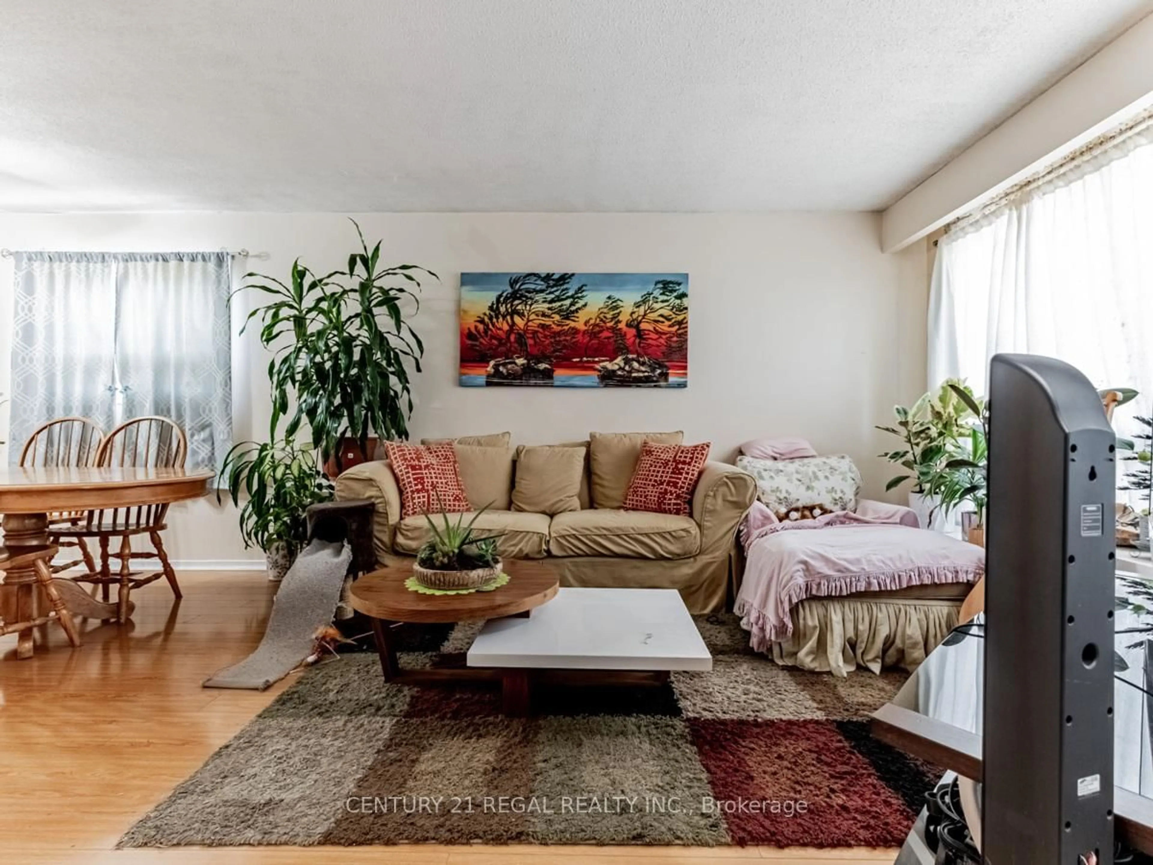 Living room with furniture, unknown for 19 Carberry Cres, Brampton Ontario L6V 2G1
