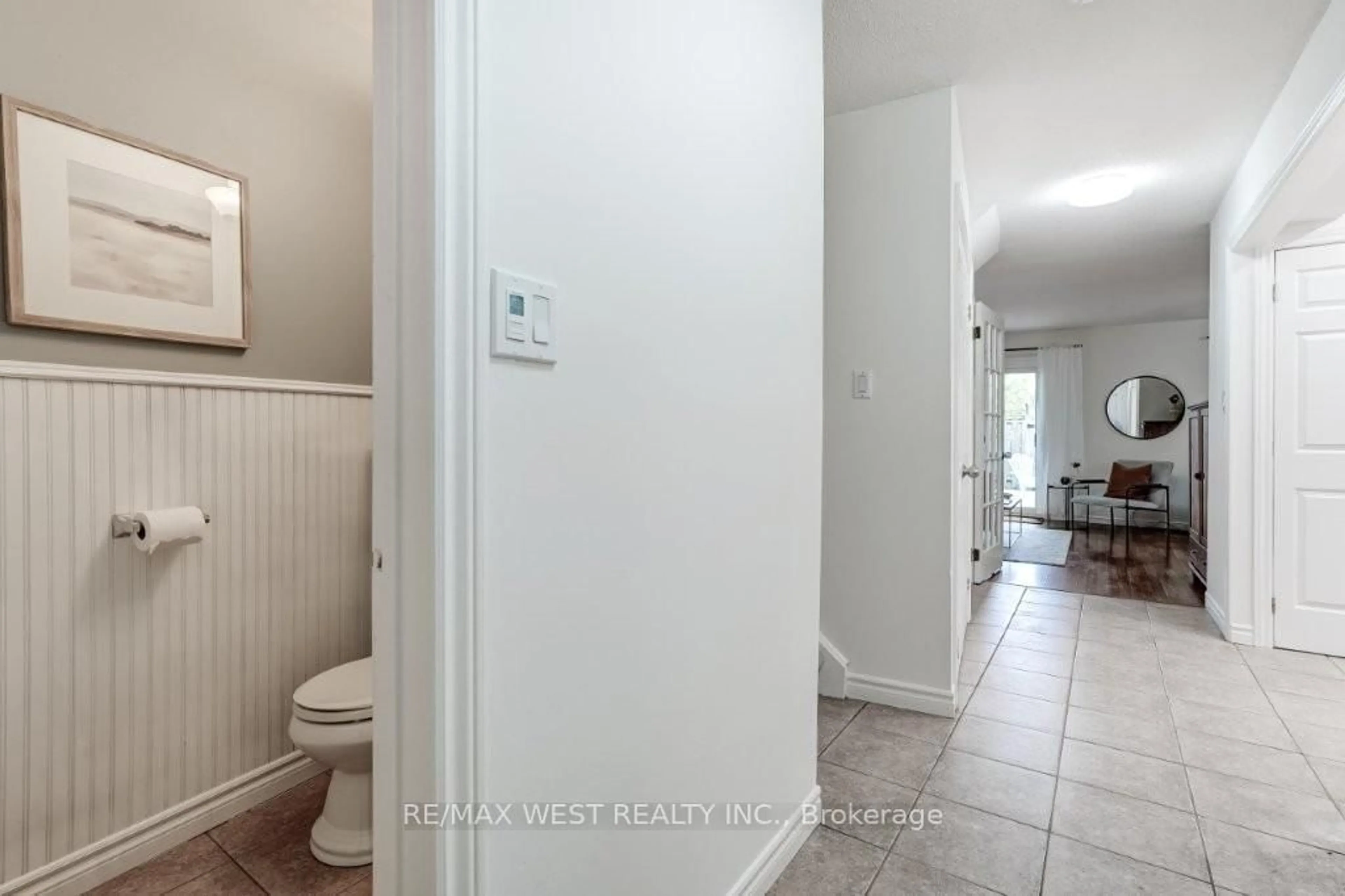 Indoor entryway for 6240 Montevideo Rd #41, Mississauga Ontario L5N 2N7