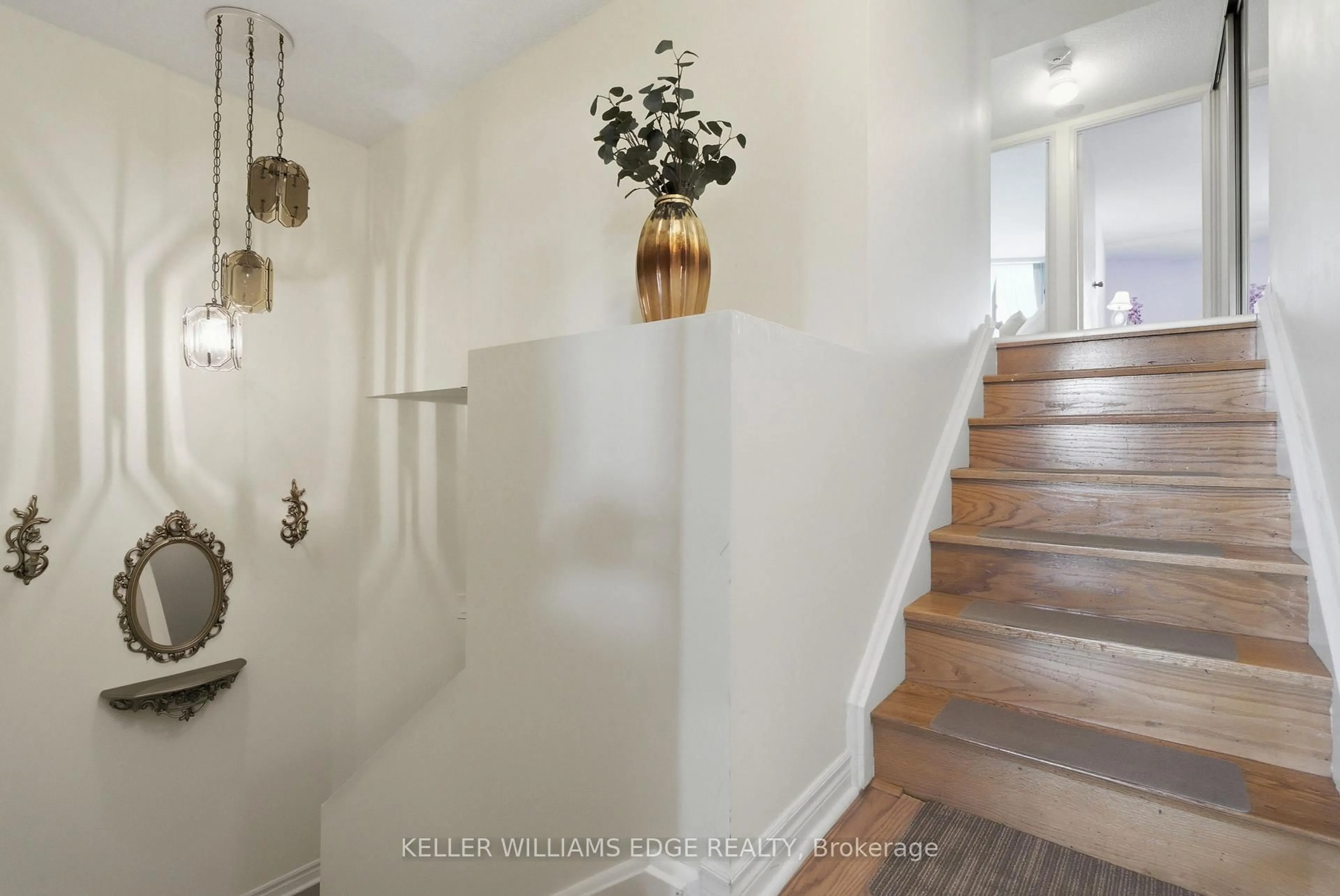 Indoor entryway for 288 Mill Rd #E37, Toronto Ontario M9C 4X7