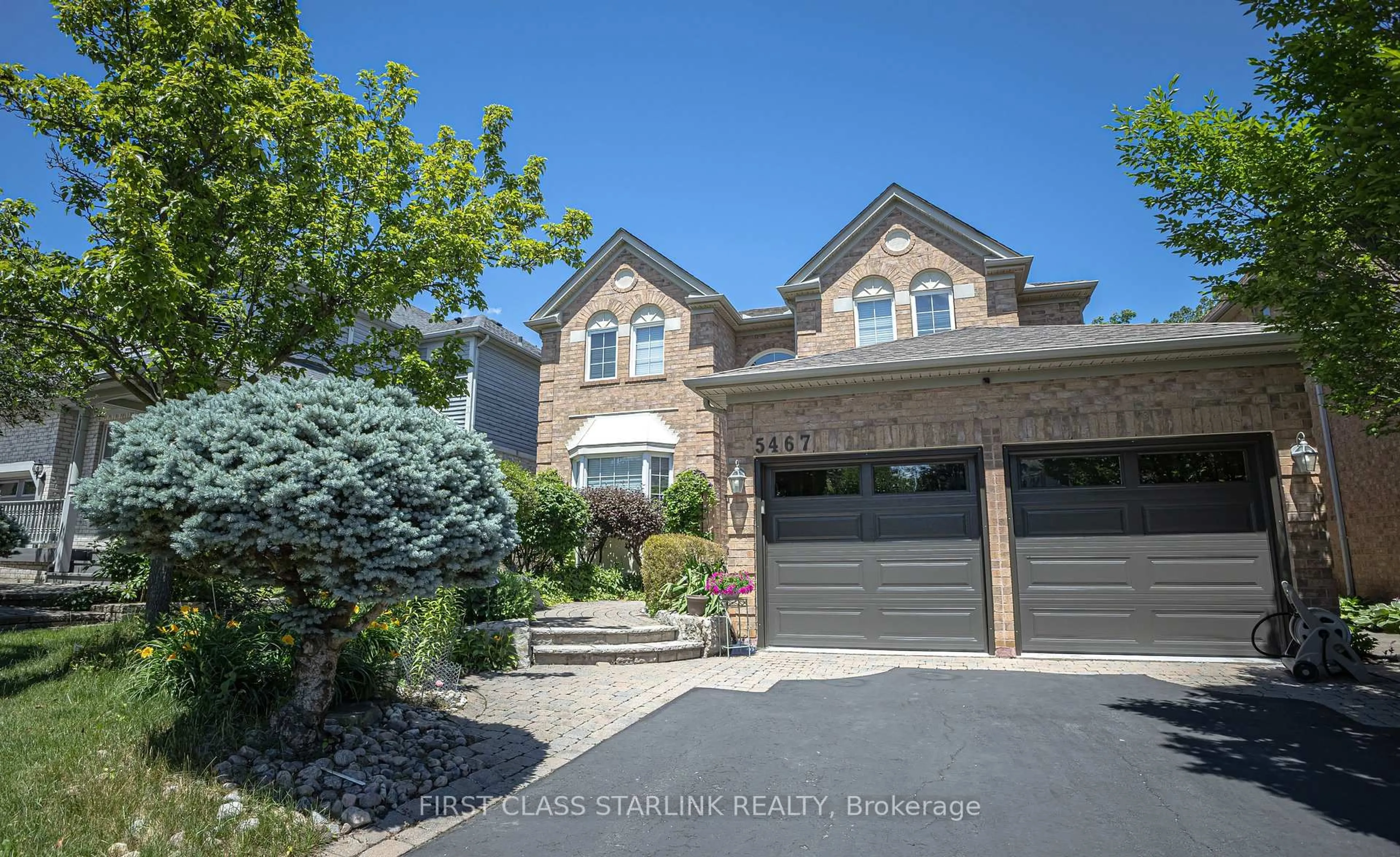 Home with brick exterior material, street for 5467 Planters Wood Crt, Mississauga Ontario L5M 5V6