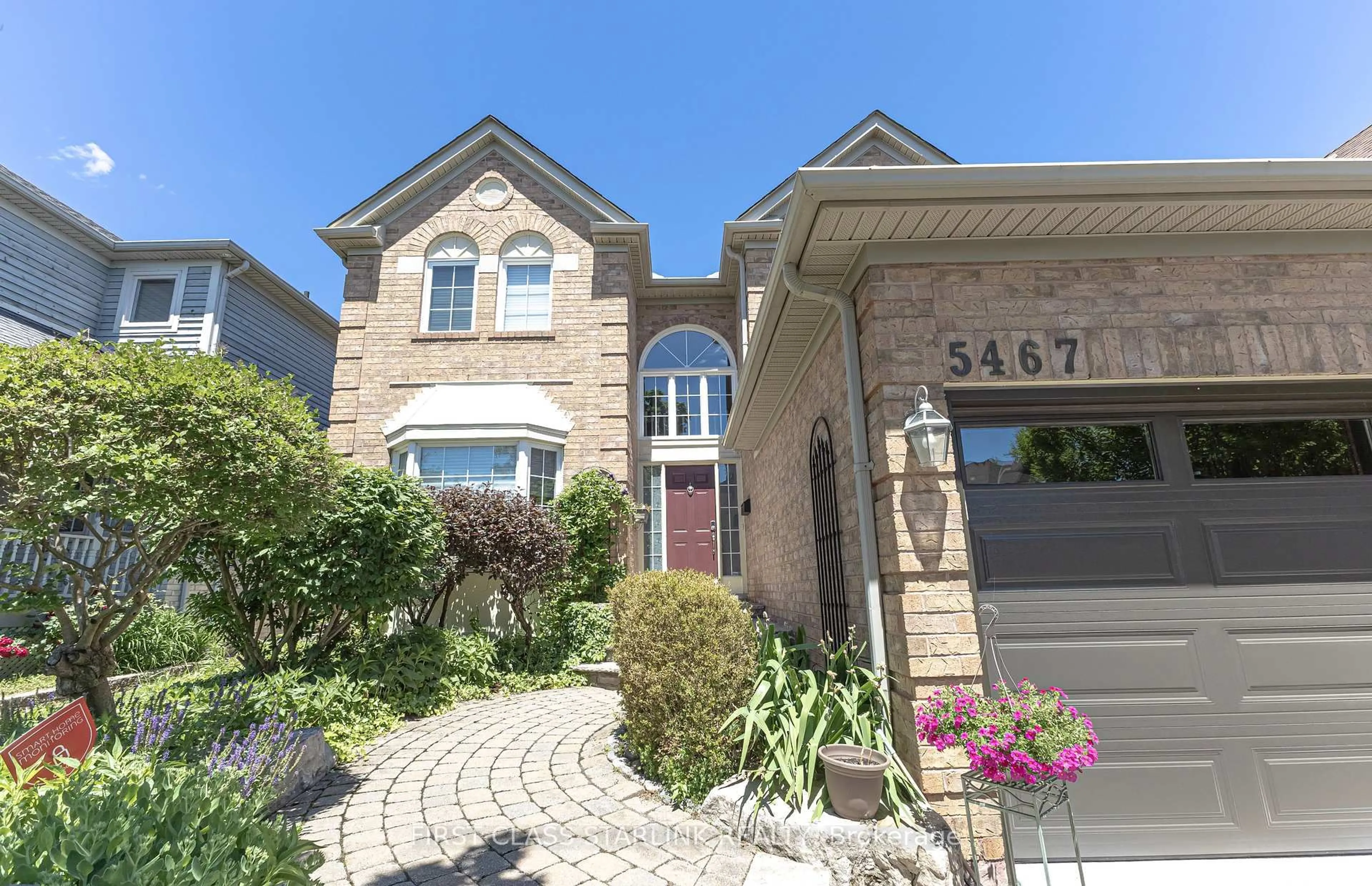 Home with brick exterior material, street for 5467 Planters Wood Crt, Mississauga Ontario L5M 5V6