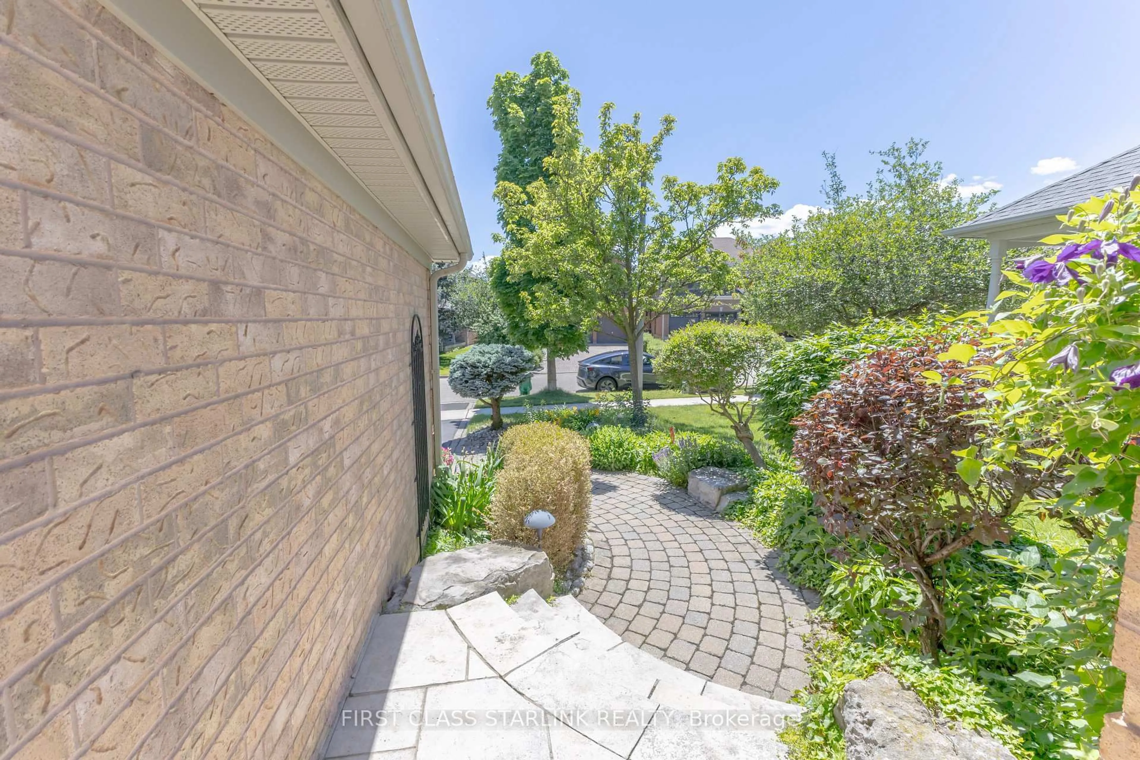 Unknown for 5467 Planters Wood Crt, Mississauga Ontario L5M 5V6